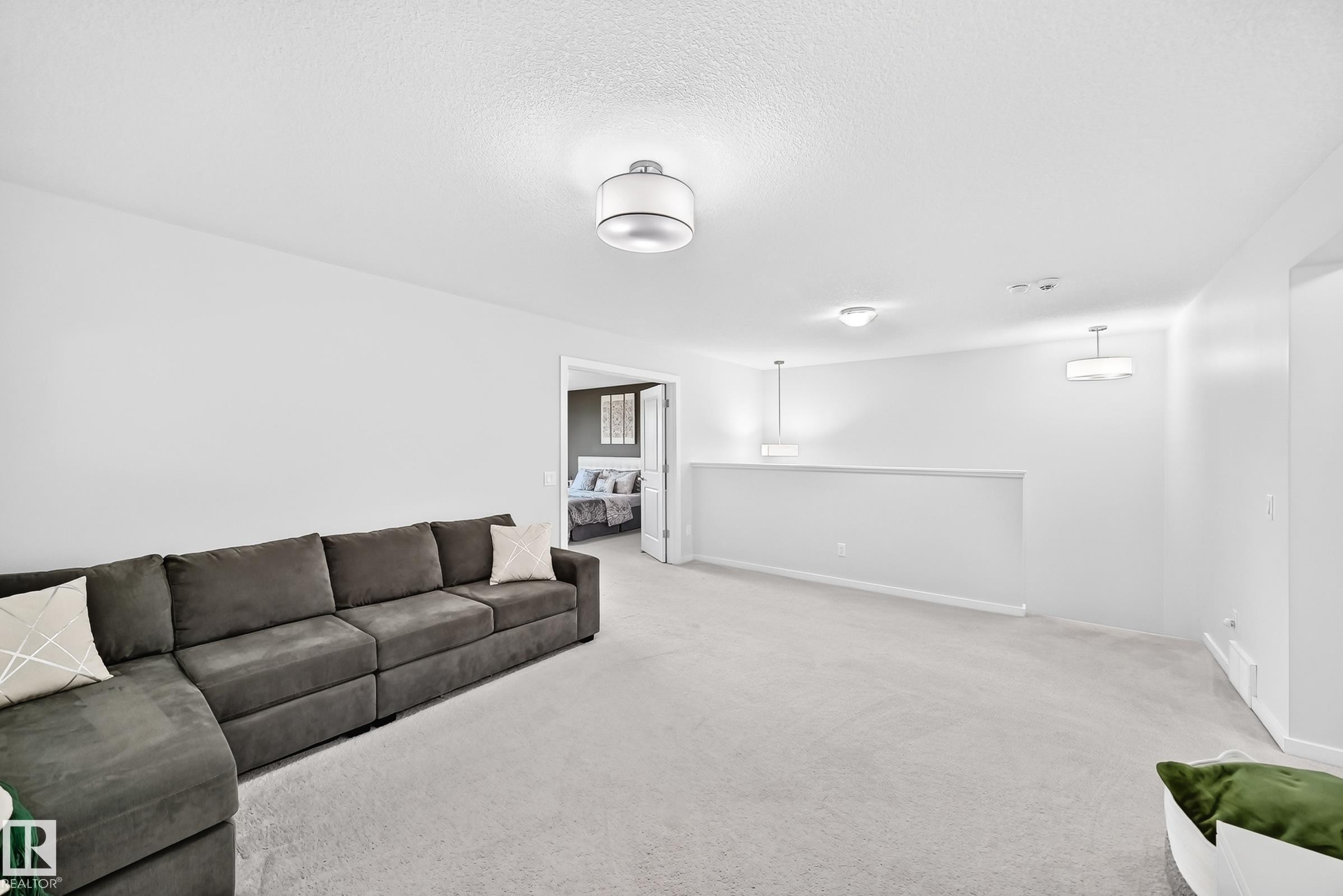 4018 Hawthorn Link Sw, Edmonton, AB - Indoor