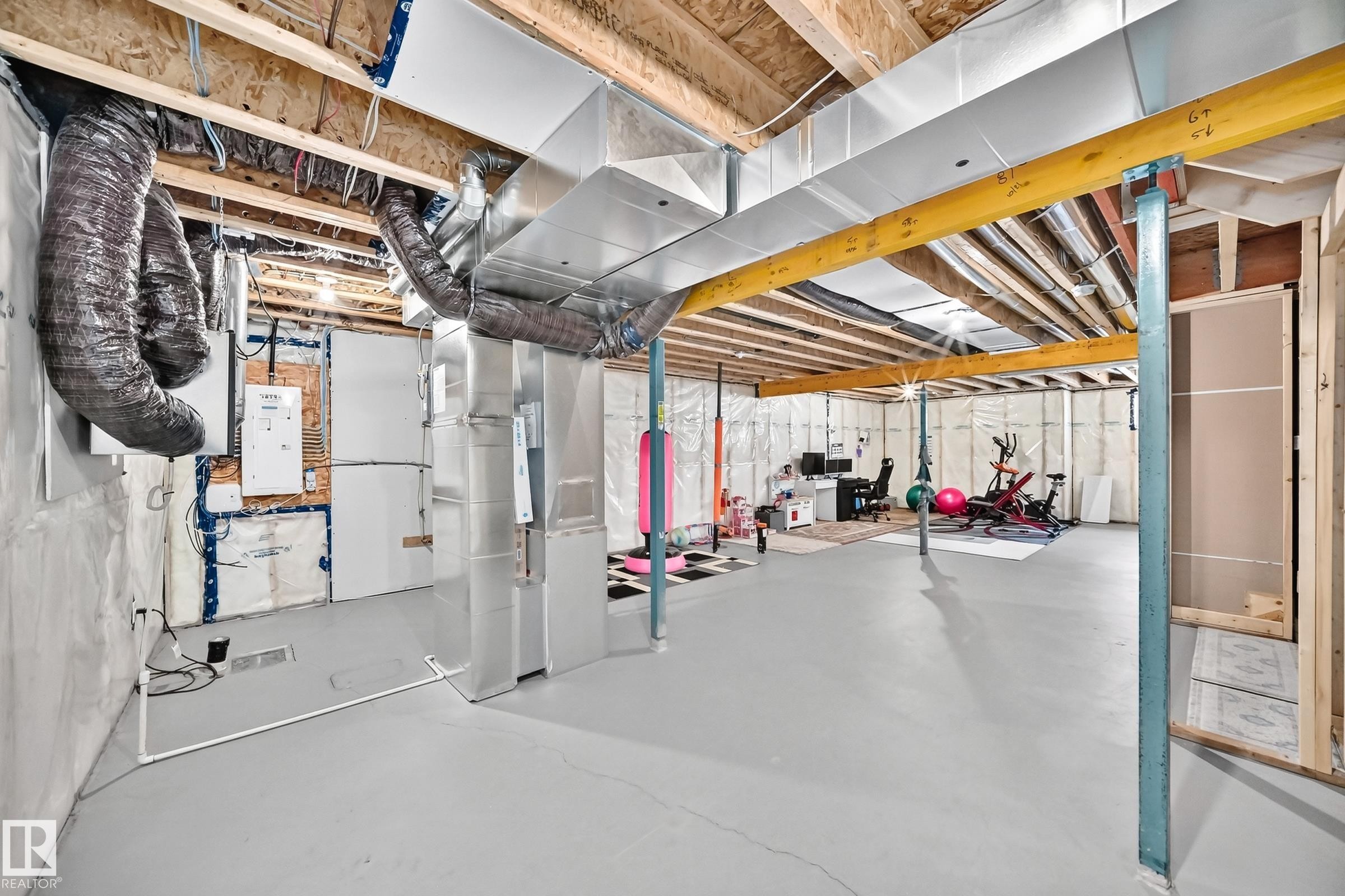 4018 Hawthorn Link Sw, Edmonton, AB - Indoor Photo Showing Basement