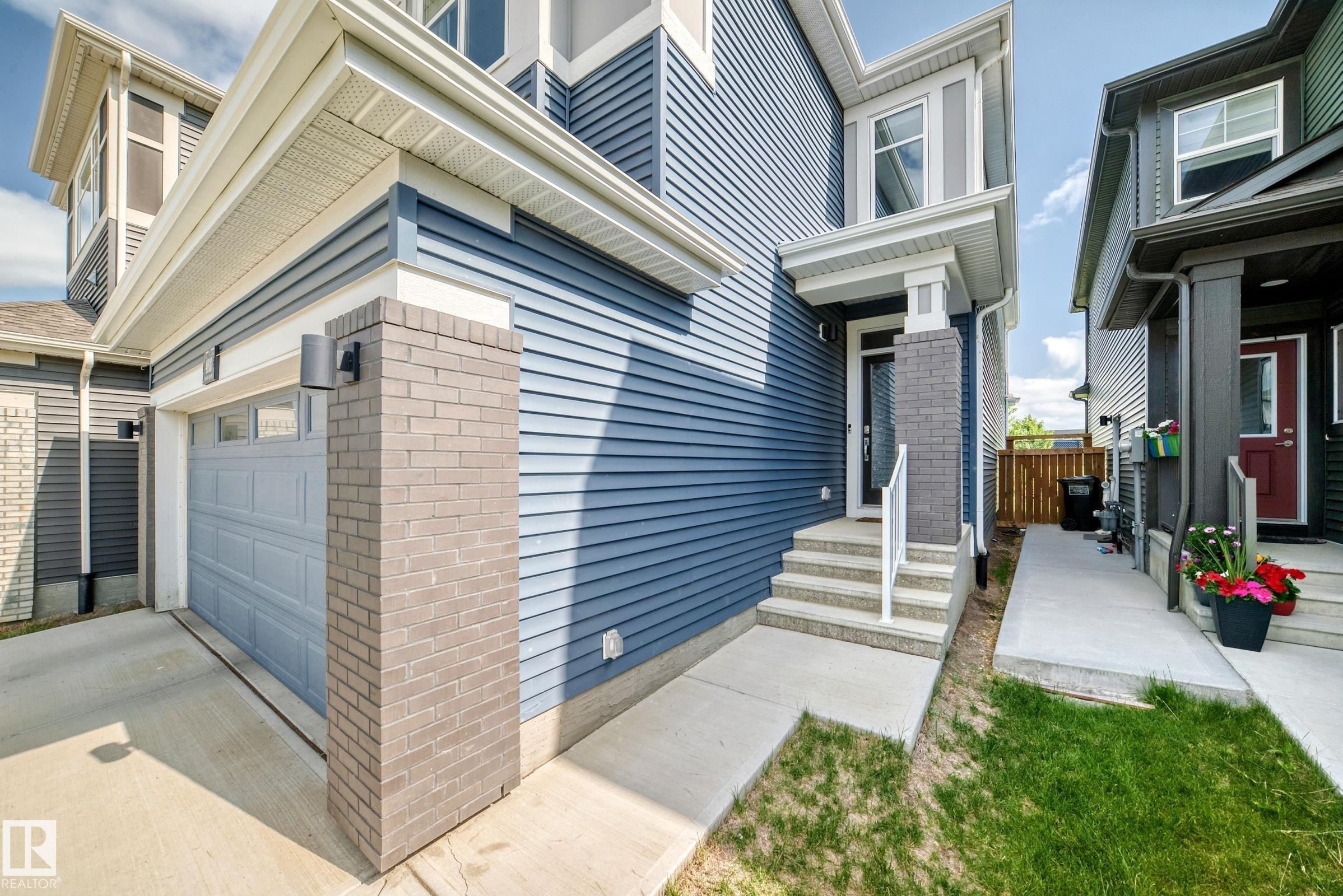 4018 Hawthorn Link Sw, Edmonton, AB - Outdoor