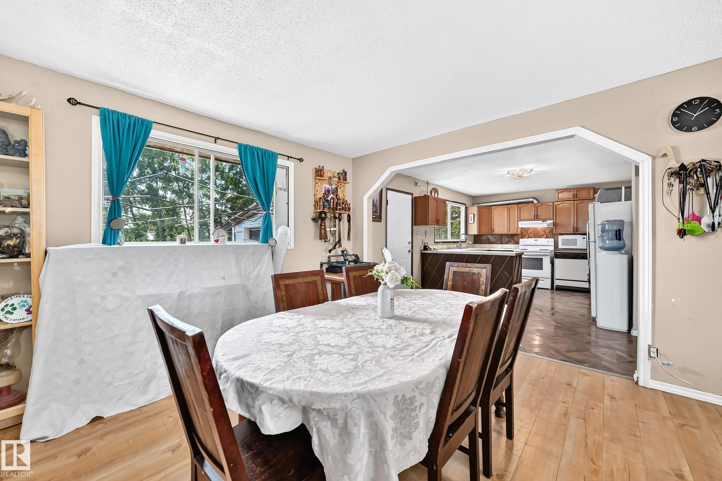 8 Fourth Street, Duffield, AB - Indoor Photo Showing Dining Room
