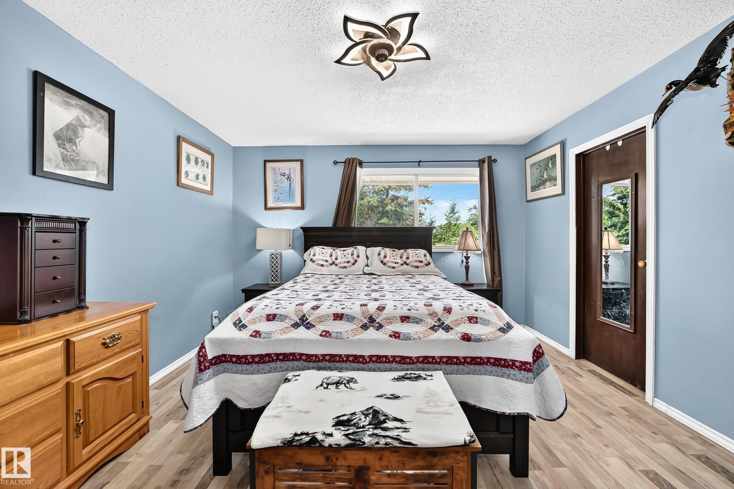 8 Fourth Street, Duffield, AB - Indoor Photo Showing Bedroom