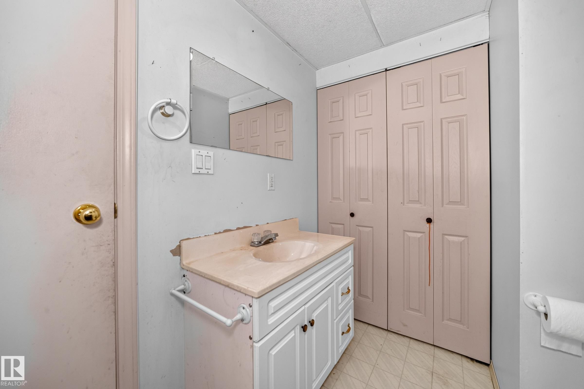 8 Fourth Street, Duffield, AB - Indoor Photo Showing Bathroom