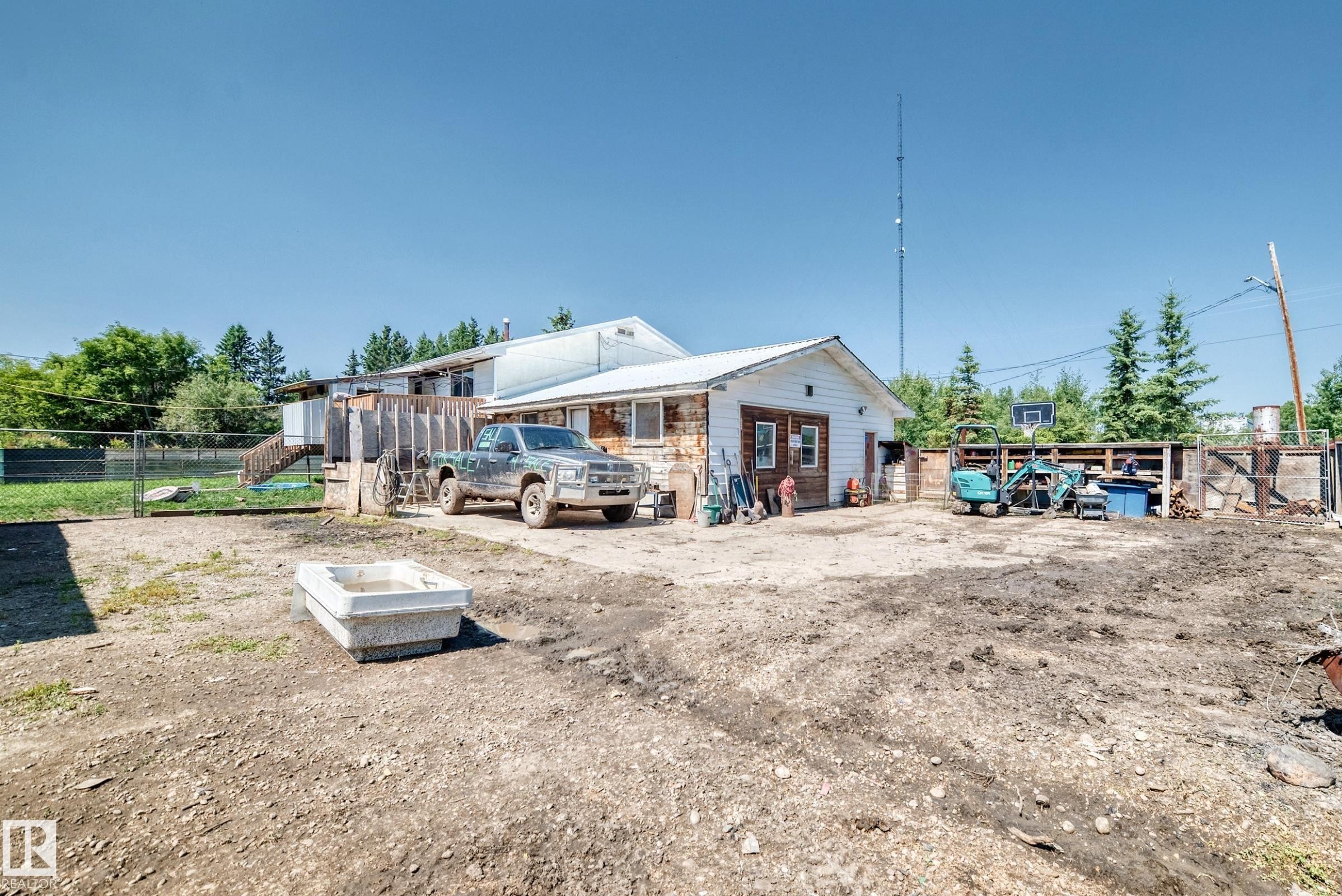 8 Fourth Street, Duffield, AB - Outdoor
