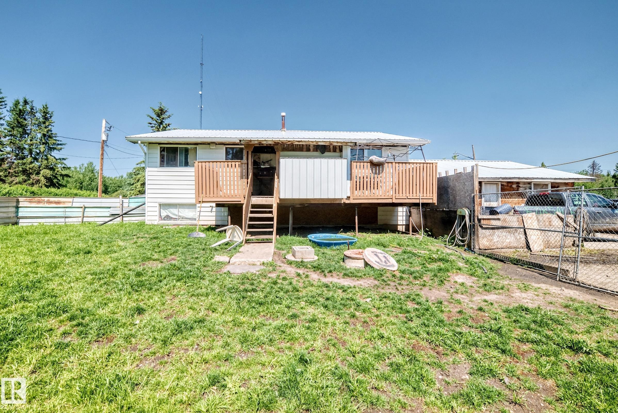 8 Fourth Street, Duffield, AB - Outdoor