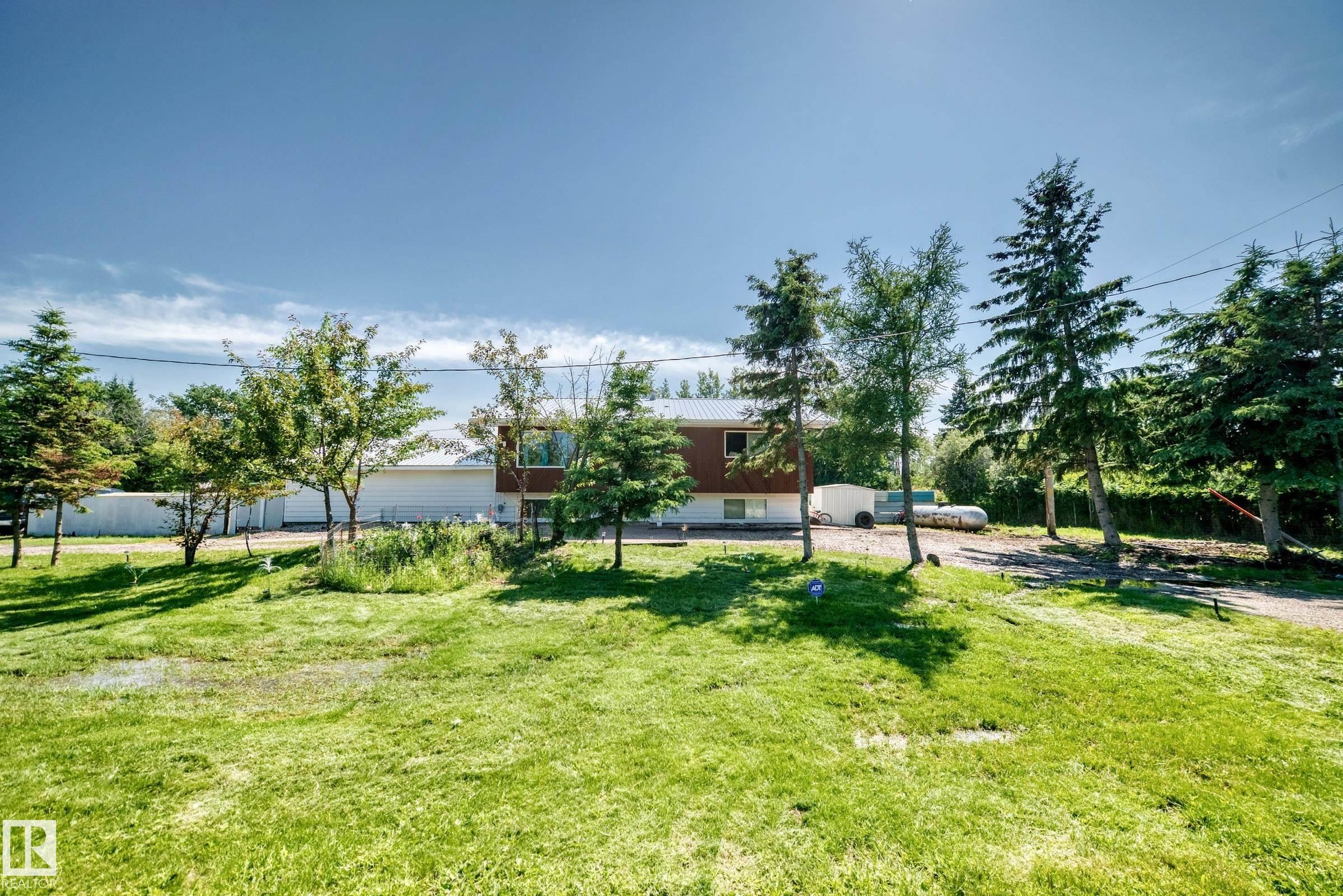8 Fourth Street, Duffield, AB - Outdoor