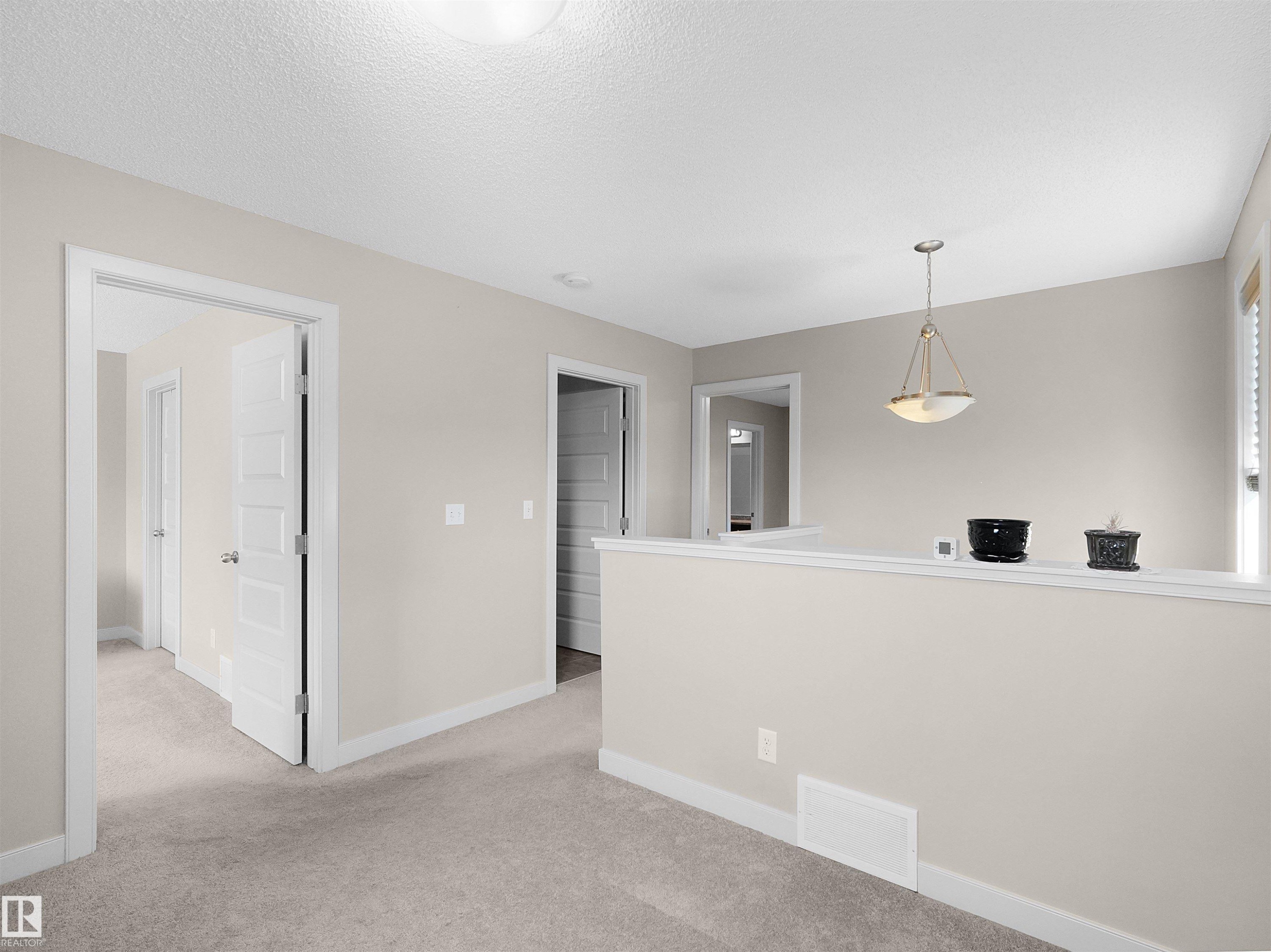 1692 Cunningham Way Sw, Edmonton, AB - Indoor