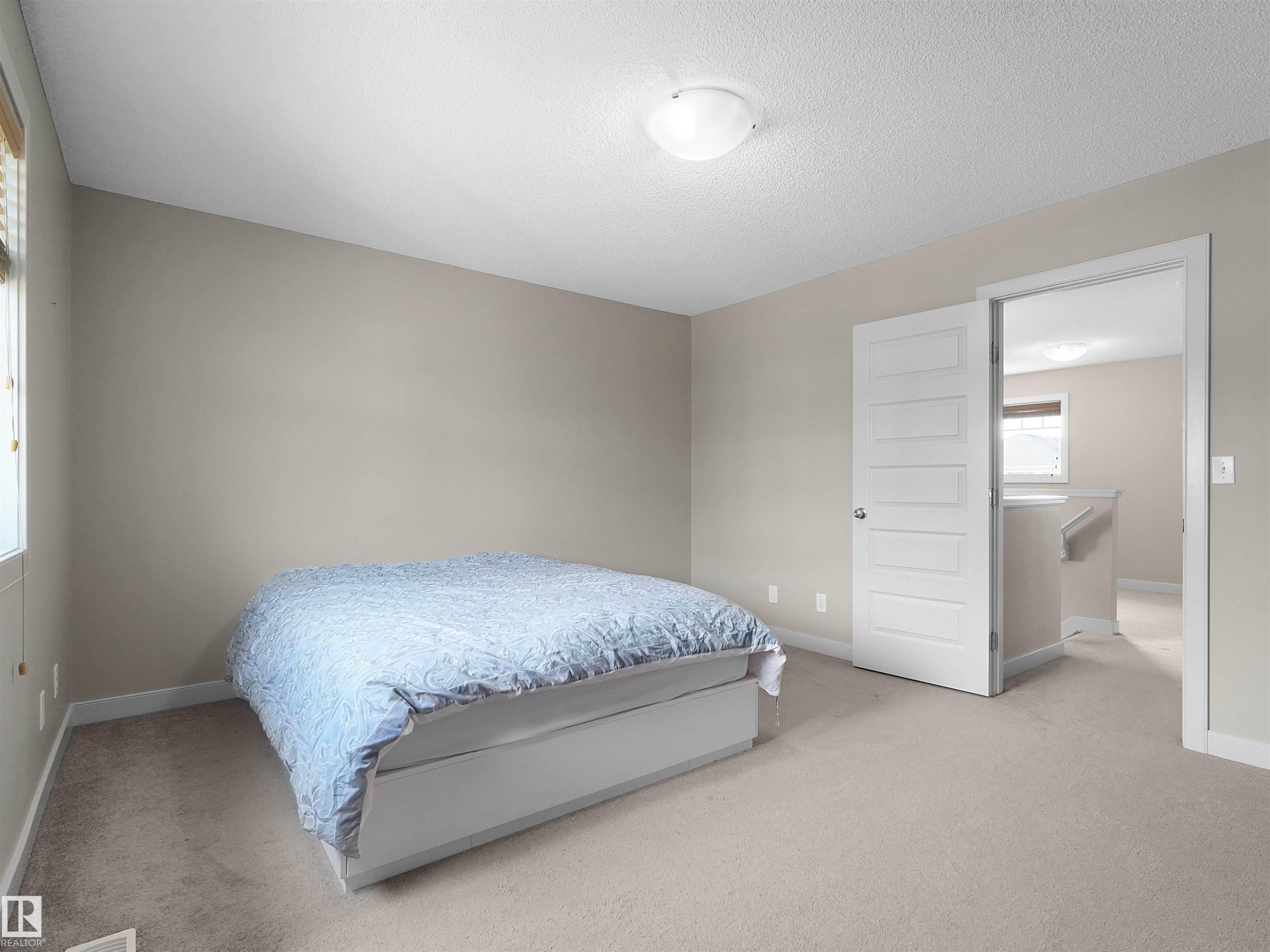1692 Cunningham Way Sw, Edmonton, AB - Indoor Photo Showing Bedroom