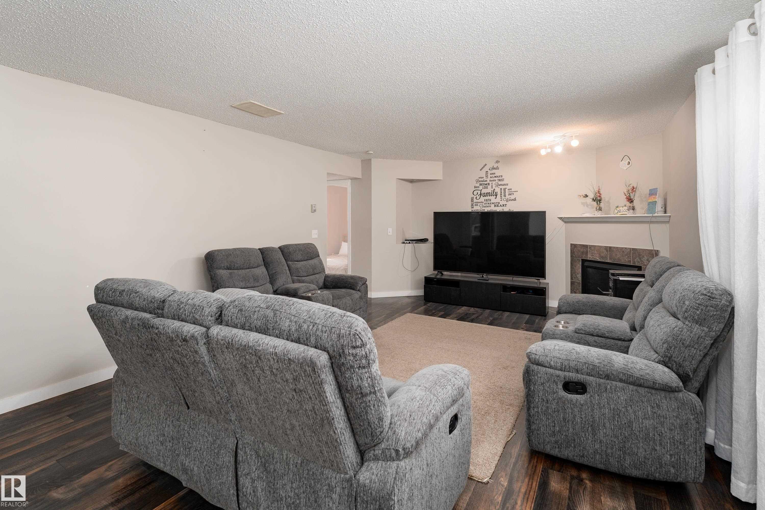 16256 132 Street Nw, Edmonton, AB