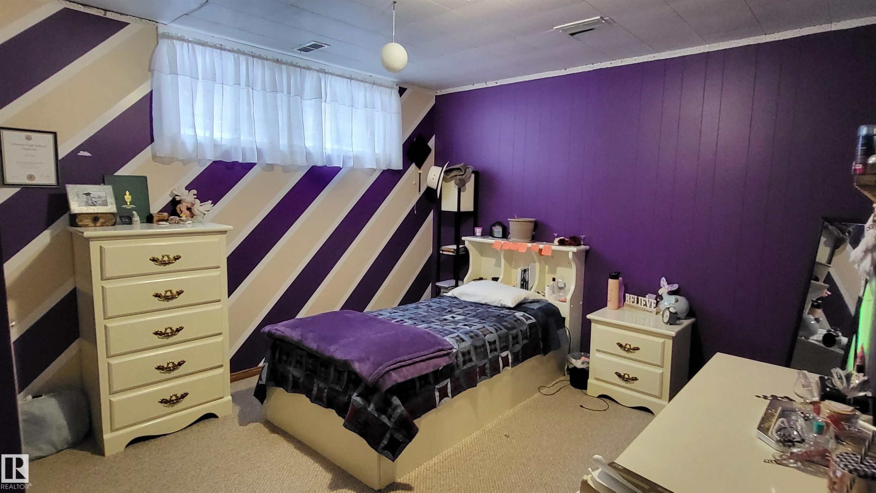 151042 Twp Rd 562, Rural Two Hills County, AB - Indoor Photo Showing Bedroom