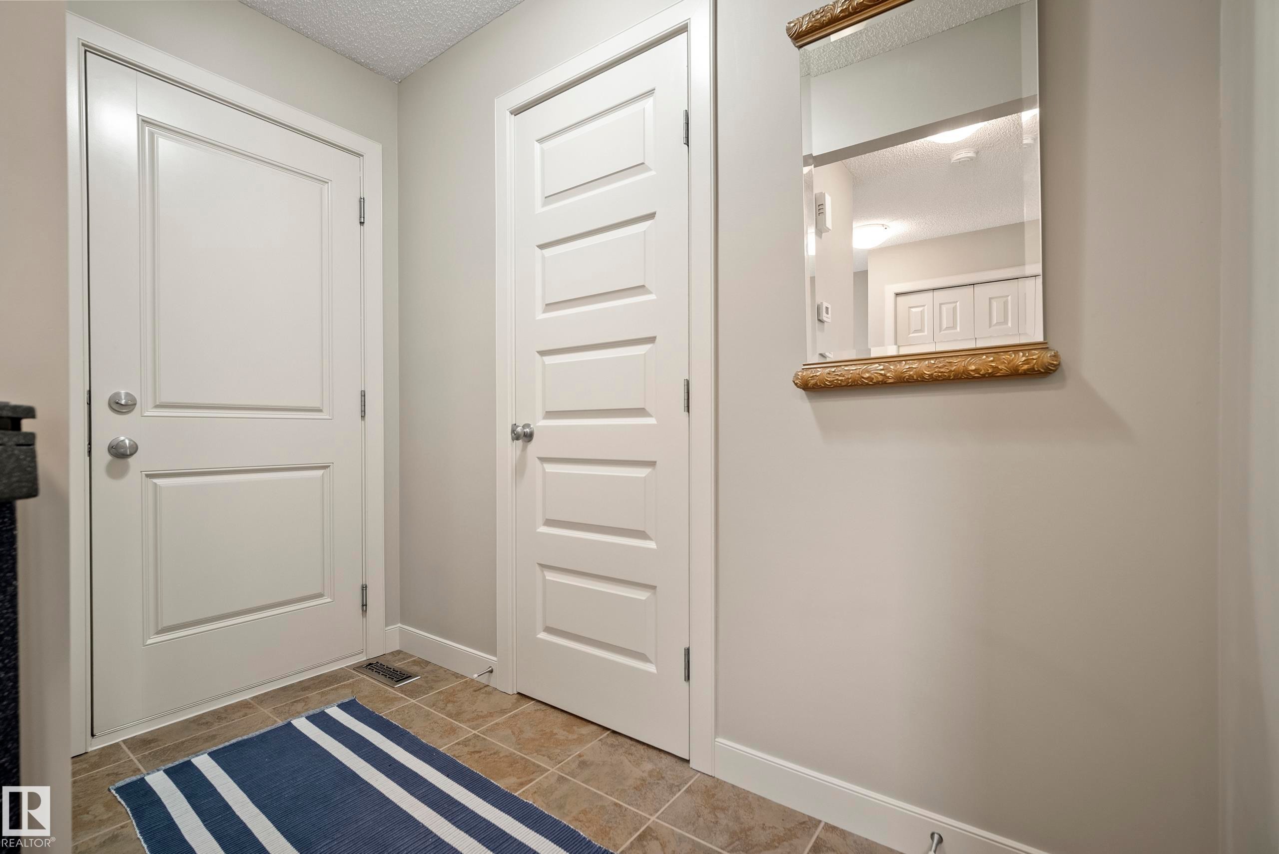 1715 Cunningham Way Sw, Edmonton, AB - Indoor Photo Showing Other Room