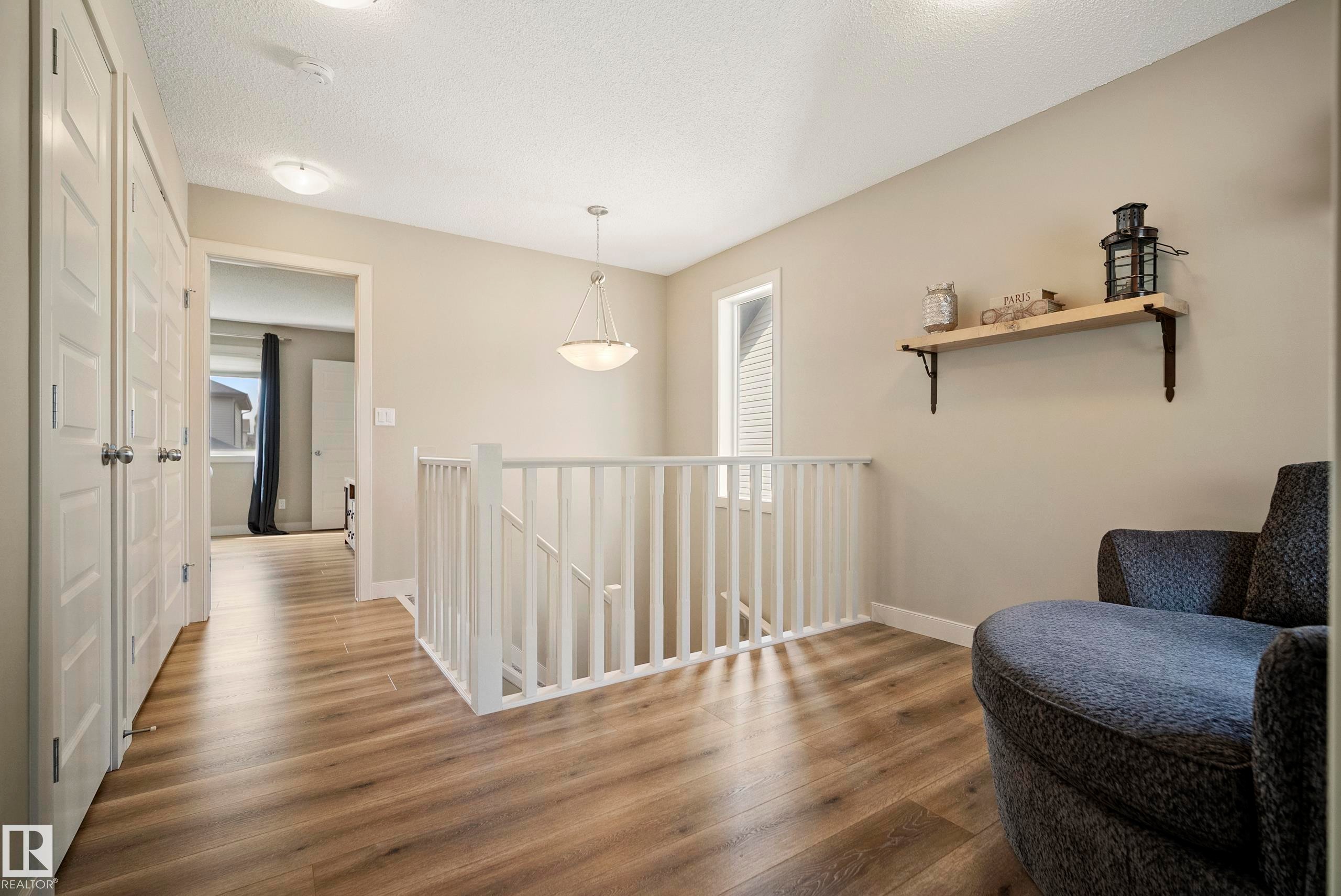 1715 Cunningham Way Sw, Edmonton, AB - Indoor Photo Showing Other Room