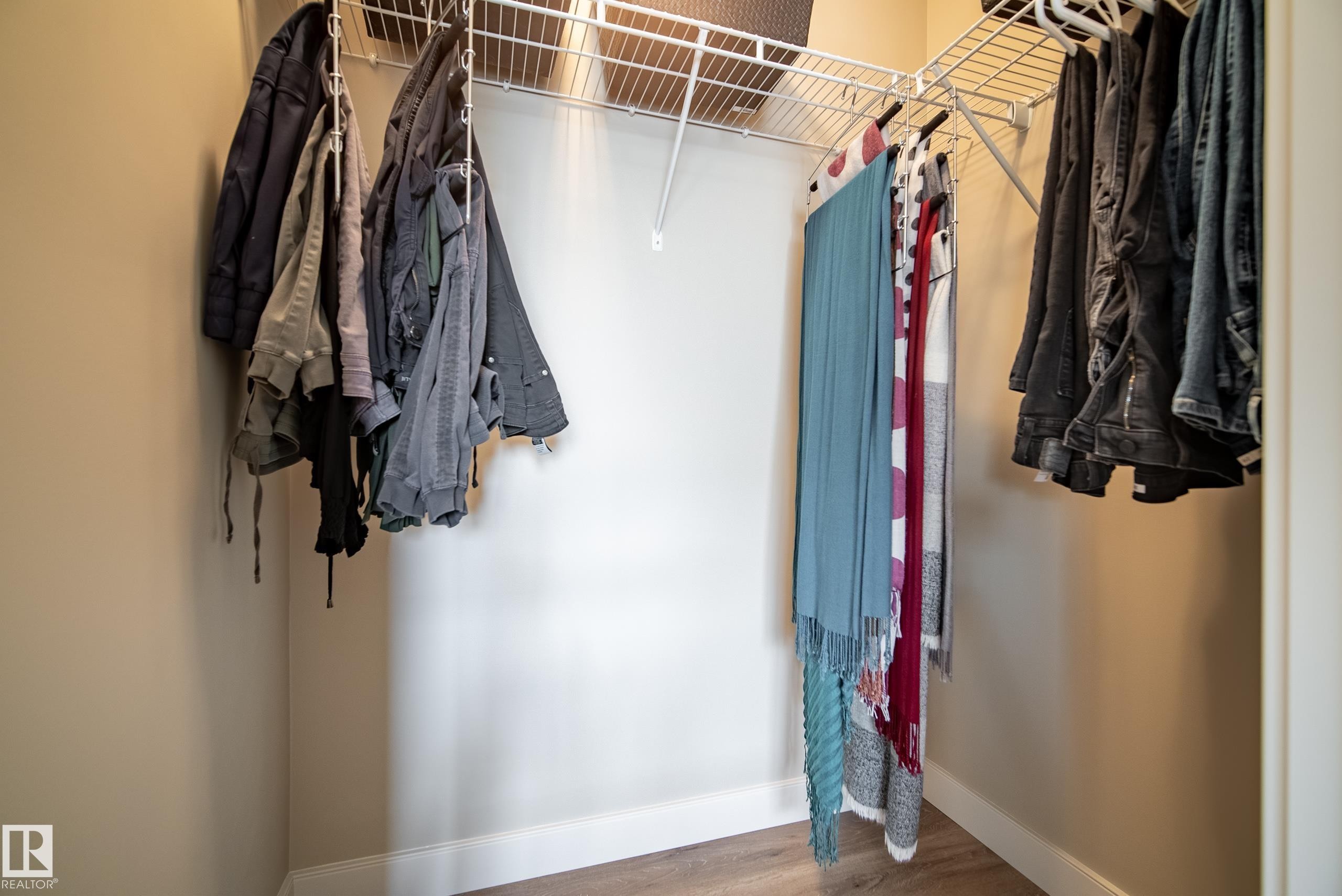 1715 Cunningham Way Sw, Edmonton, AB - Indoor With Storage
