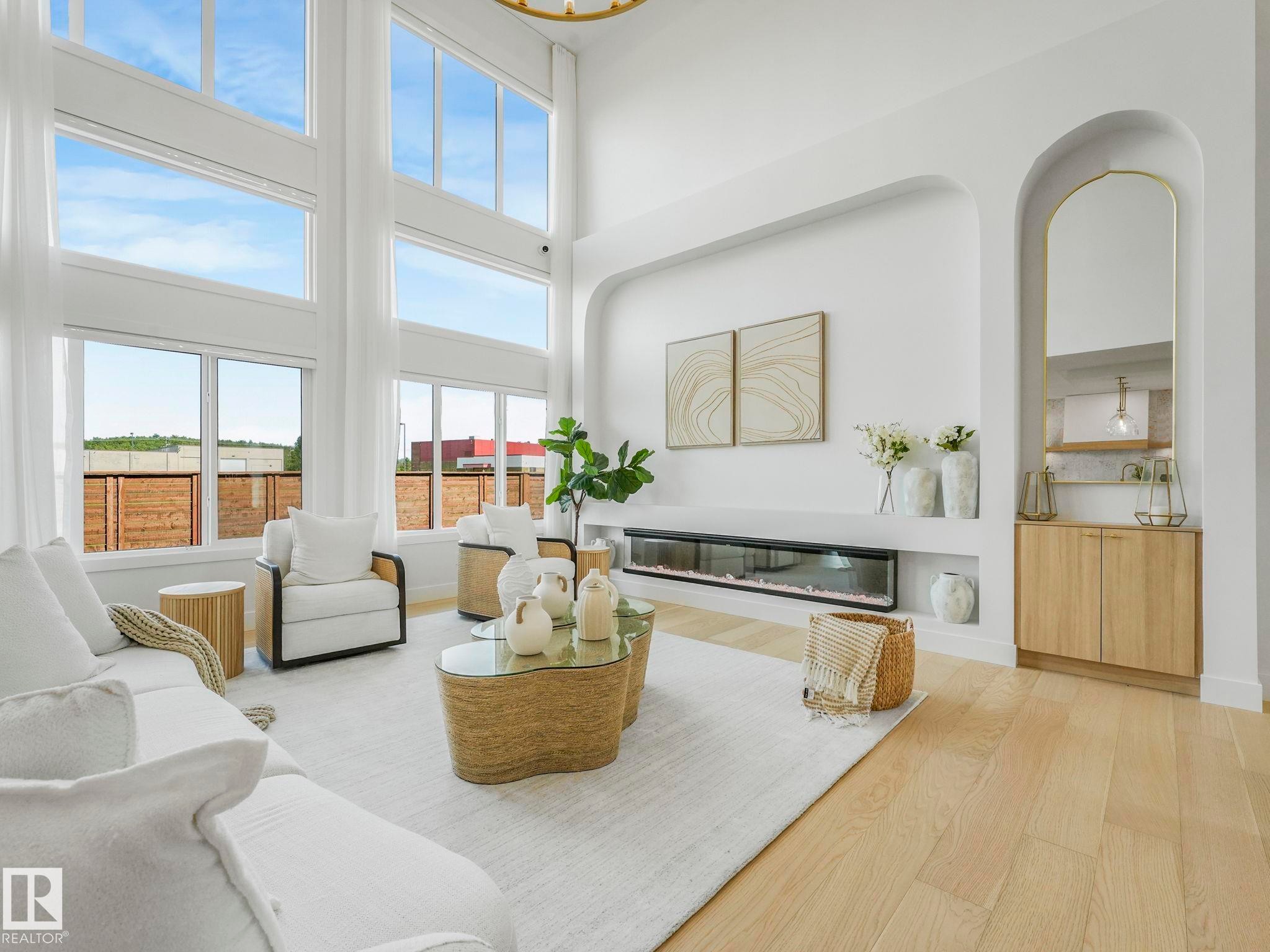 33 Birkshire Crescent, Sherwood Park, AB - Indoor Photo Showing Living Room