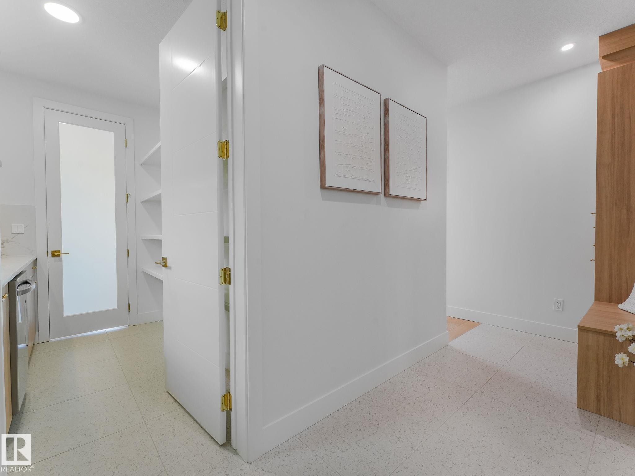 33 Birkshire Crescent, Sherwood Park, AB - Indoor Photo Showing Other Room