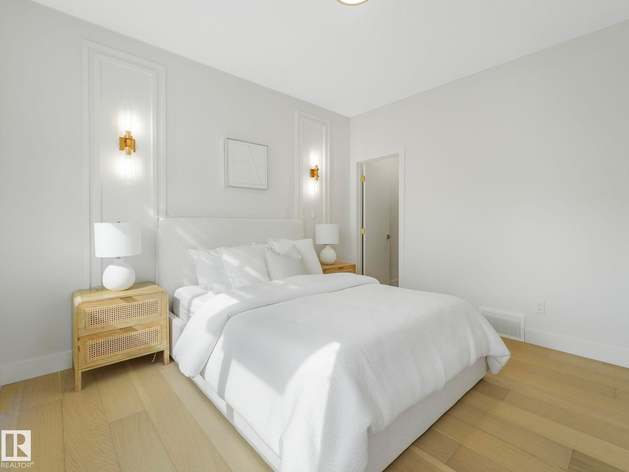 33 Birkshire Crescent, Sherwood Park, AB - Indoor Photo Showing Bedroom