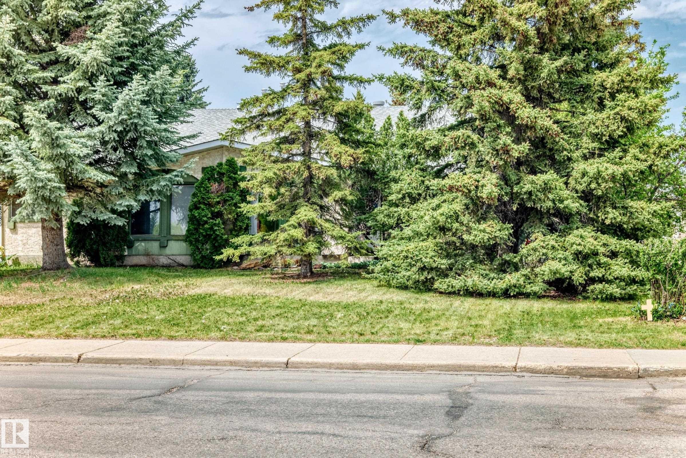 1283 Millbourne Road E, Edmonton, AB - Outdoor