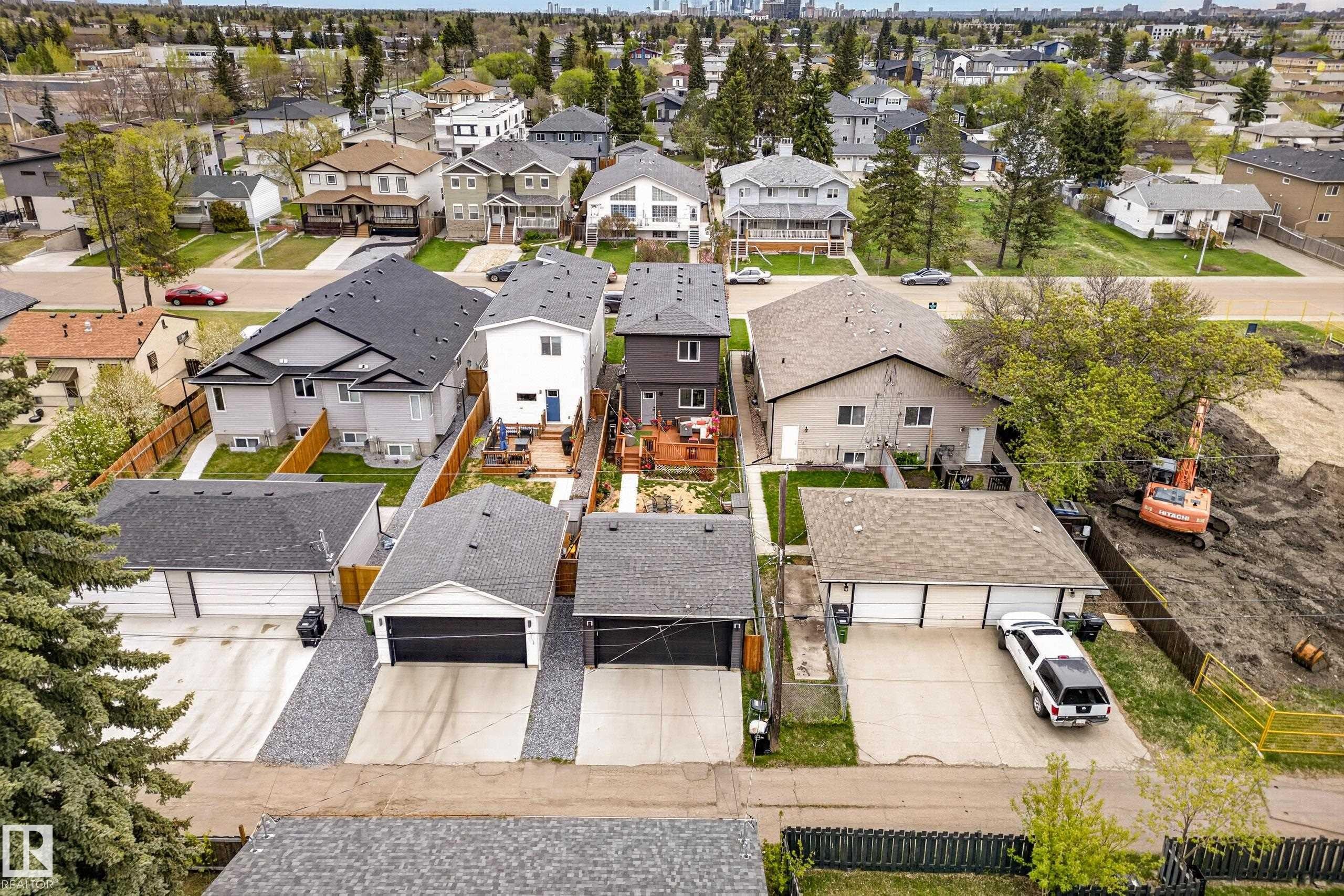10326 160 Street Nw, Edmonton, AB - Outdoor