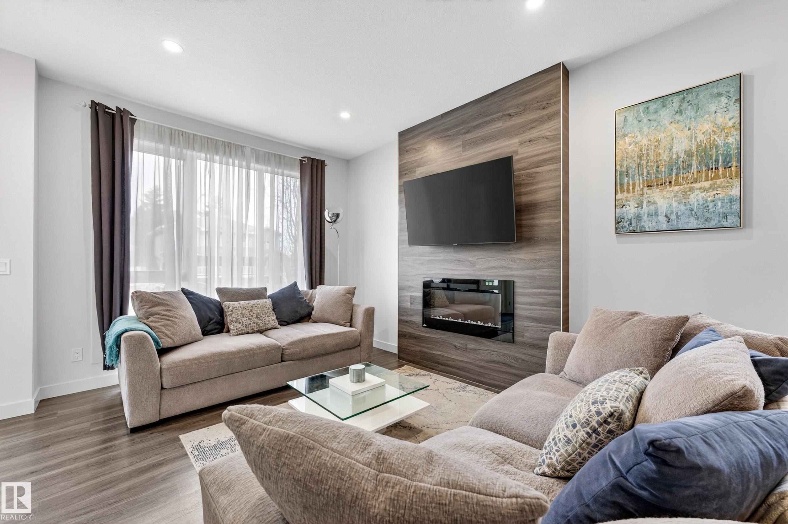 10326 160 Street Nw, Edmonton, AB - Indoor Photo Showing Living Room With Fireplace