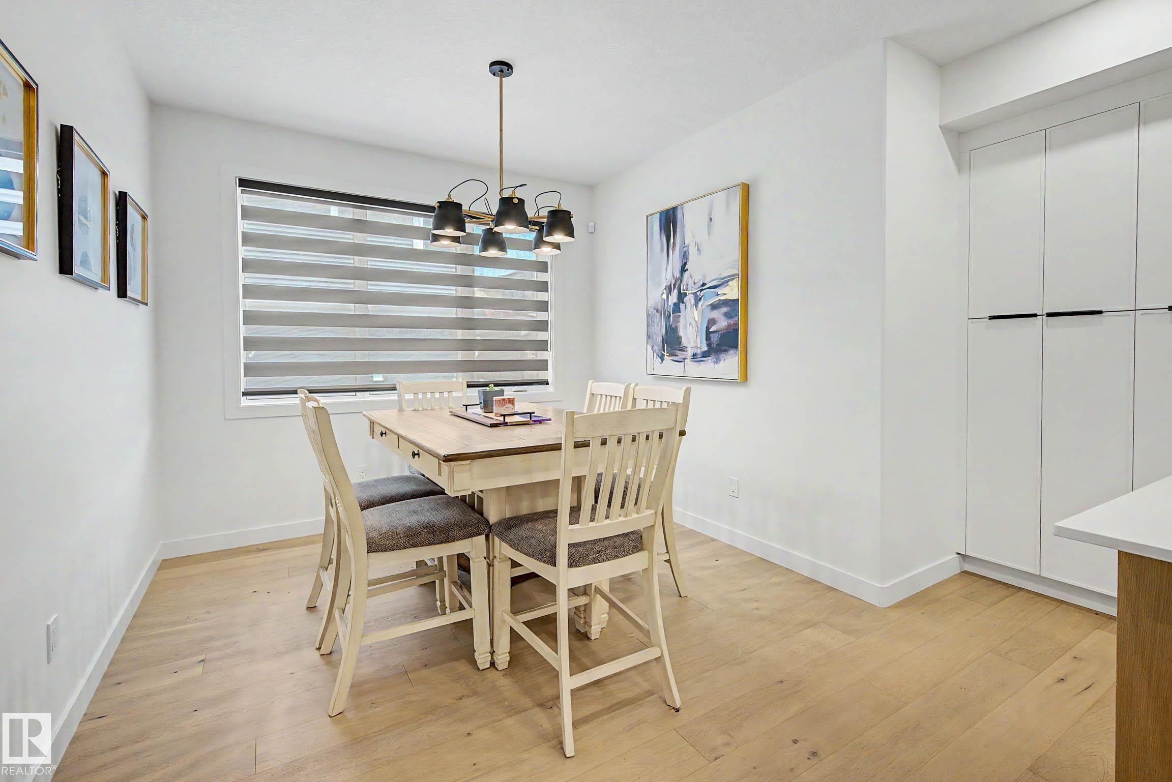 3363 Orchards Link Link Sw, Edmonton, AB - Indoor Photo Showing Dining Room
