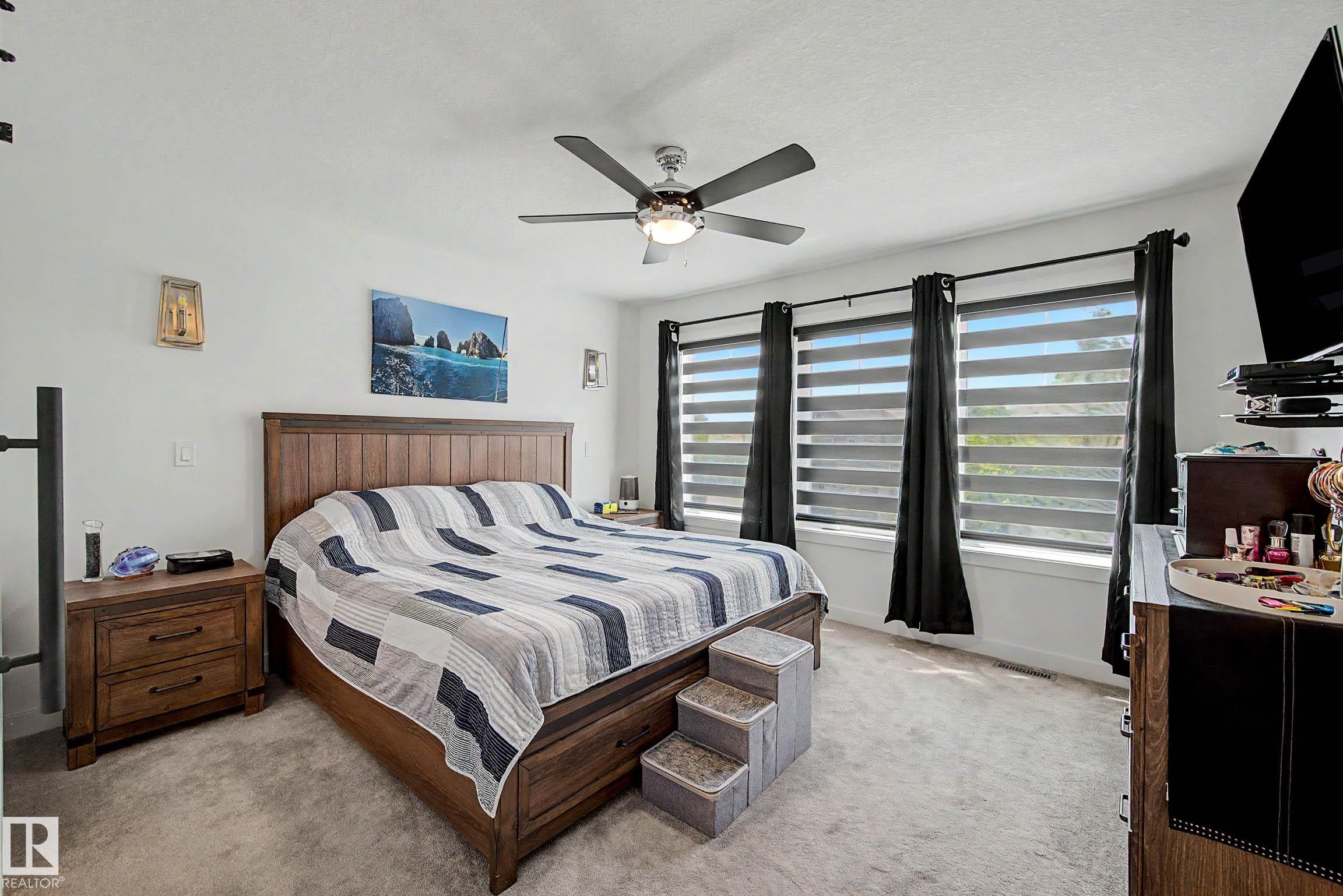 3363 Orchards Link Link Sw, Edmonton, AB - Indoor Photo Showing Bedroom