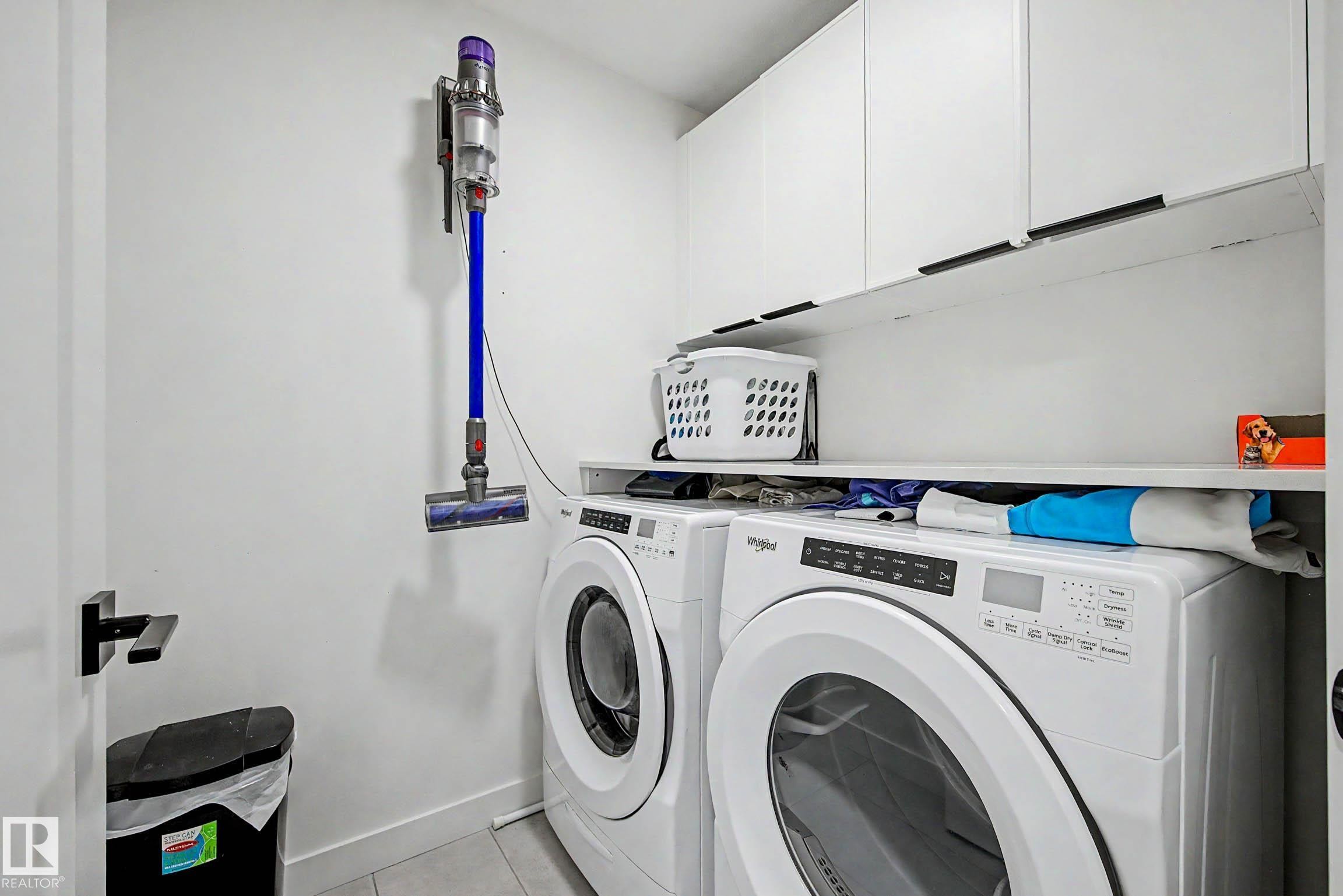 3363 Orchards Link Link Sw, Edmonton, AB - Indoor Photo Showing Laundry Room