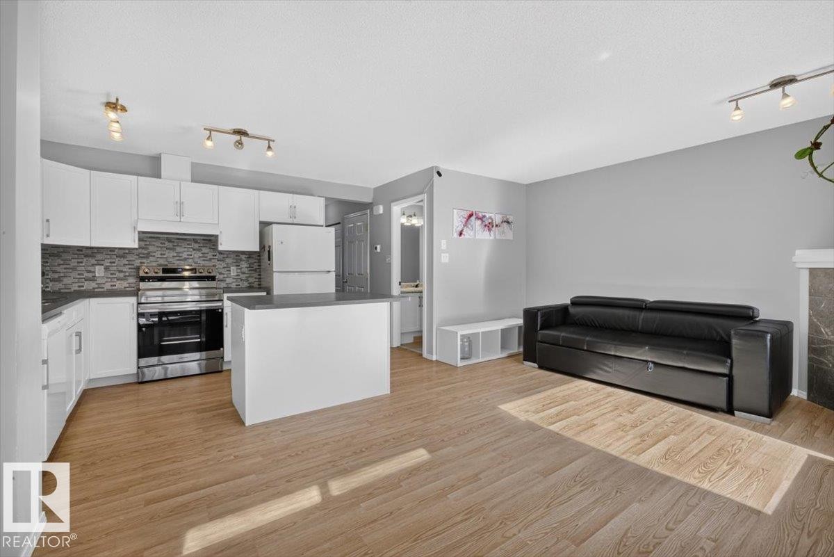 Kitchen - #18 345 Kirkness Rd Nw, Edmonton, AB - Indoor Photo Showing Kitchen