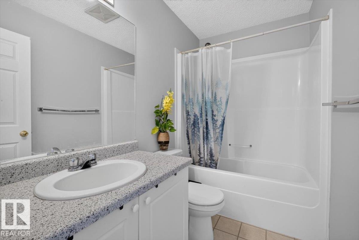 Bathroom - #18 345 Kirkness Rd Nw, Edmonton, AB - Indoor Photo Showing Bathroom