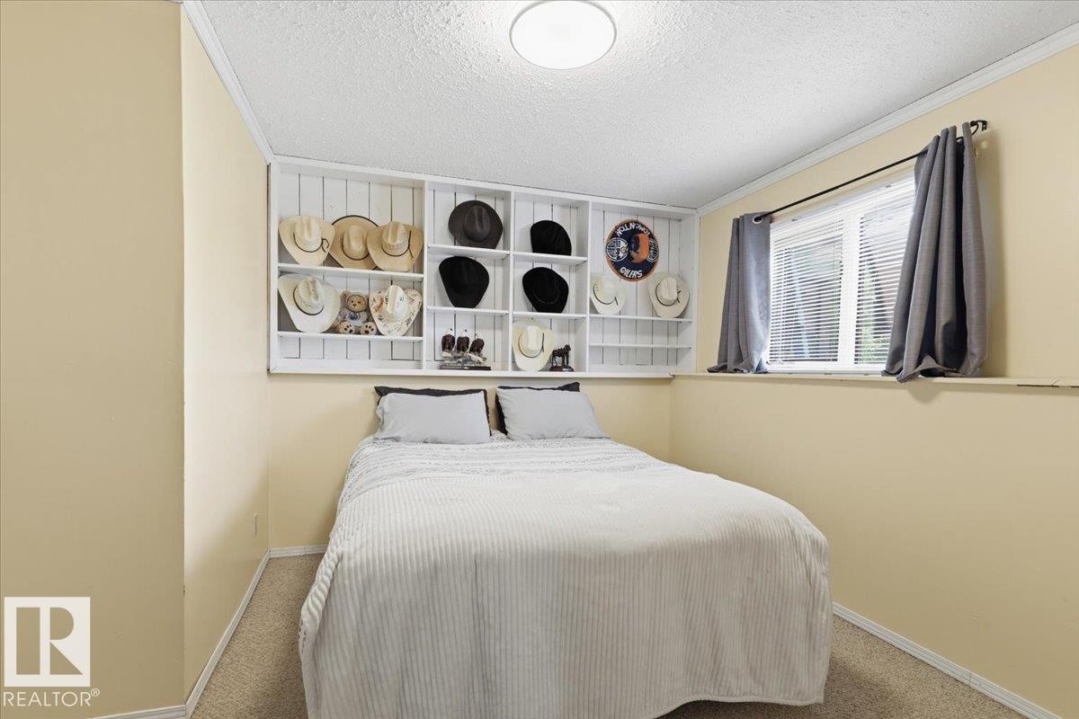 116 Cameron Crescent, Wetaskiwin, AB - Indoor Photo Showing Bedroom