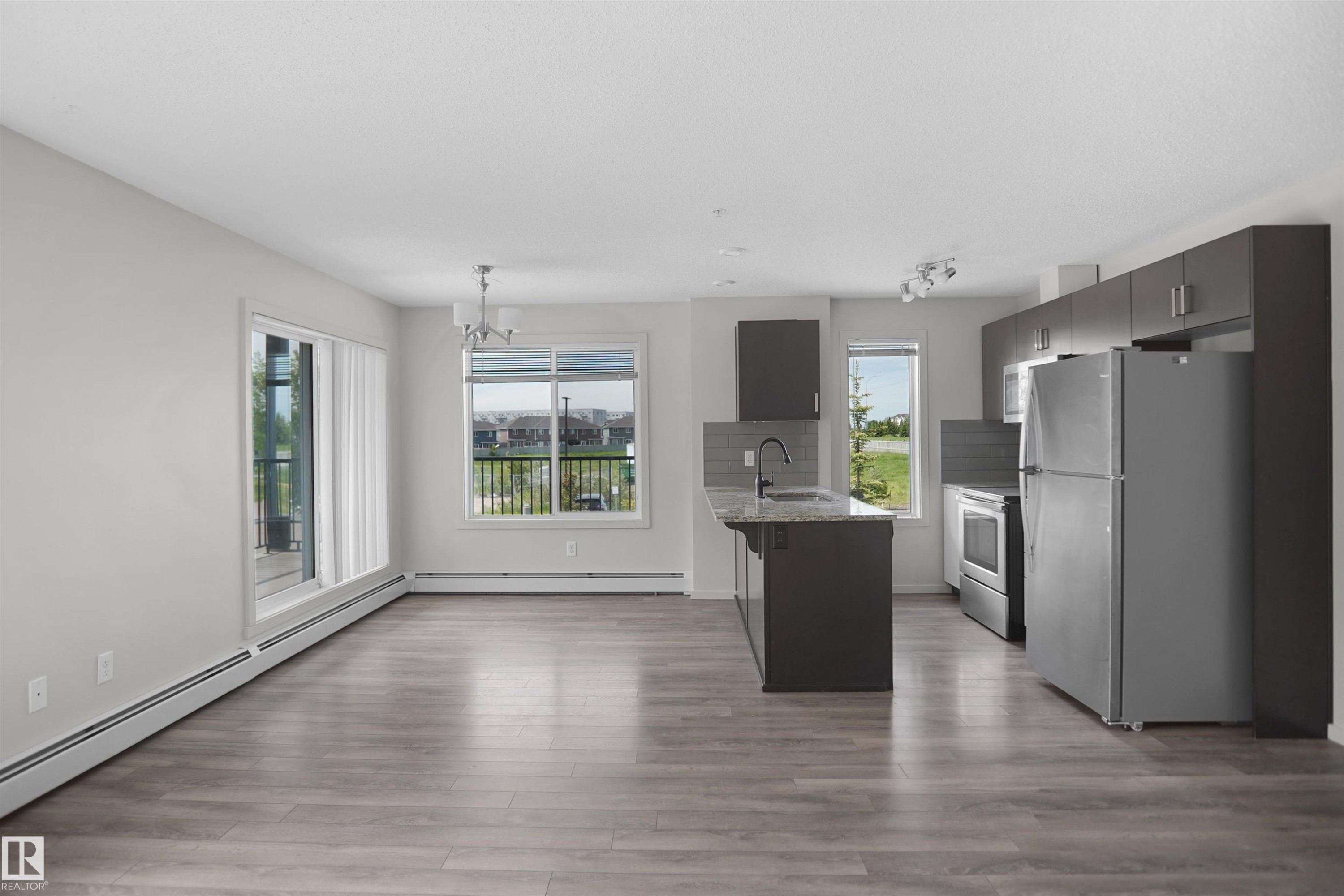 #202 142 Ebbers Bv Nw, Edmonton, AB - Indoor Photo Showing Kitchen
