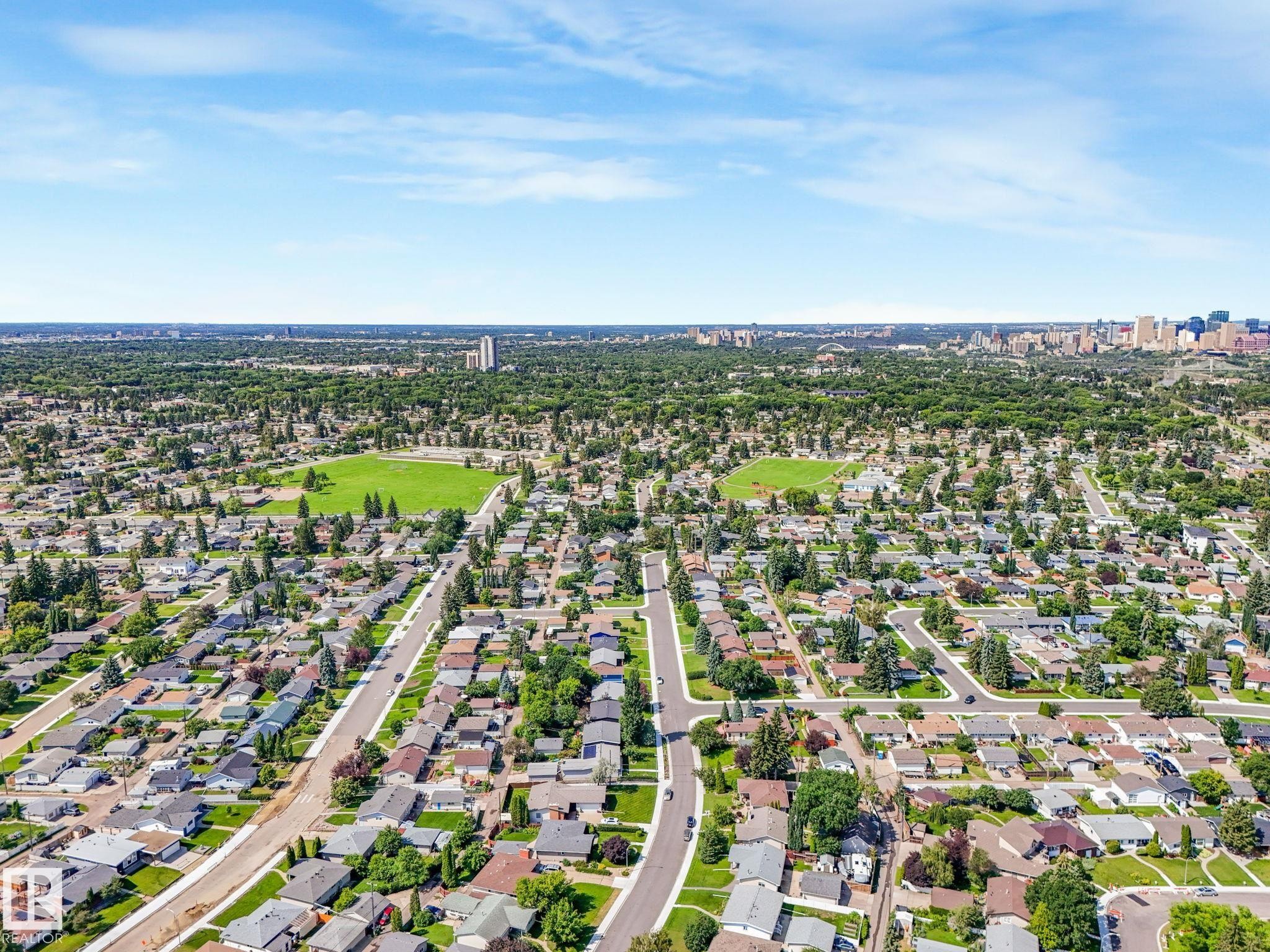 9528 54 Street Nw, Edmonton, AB - Outdoor With View