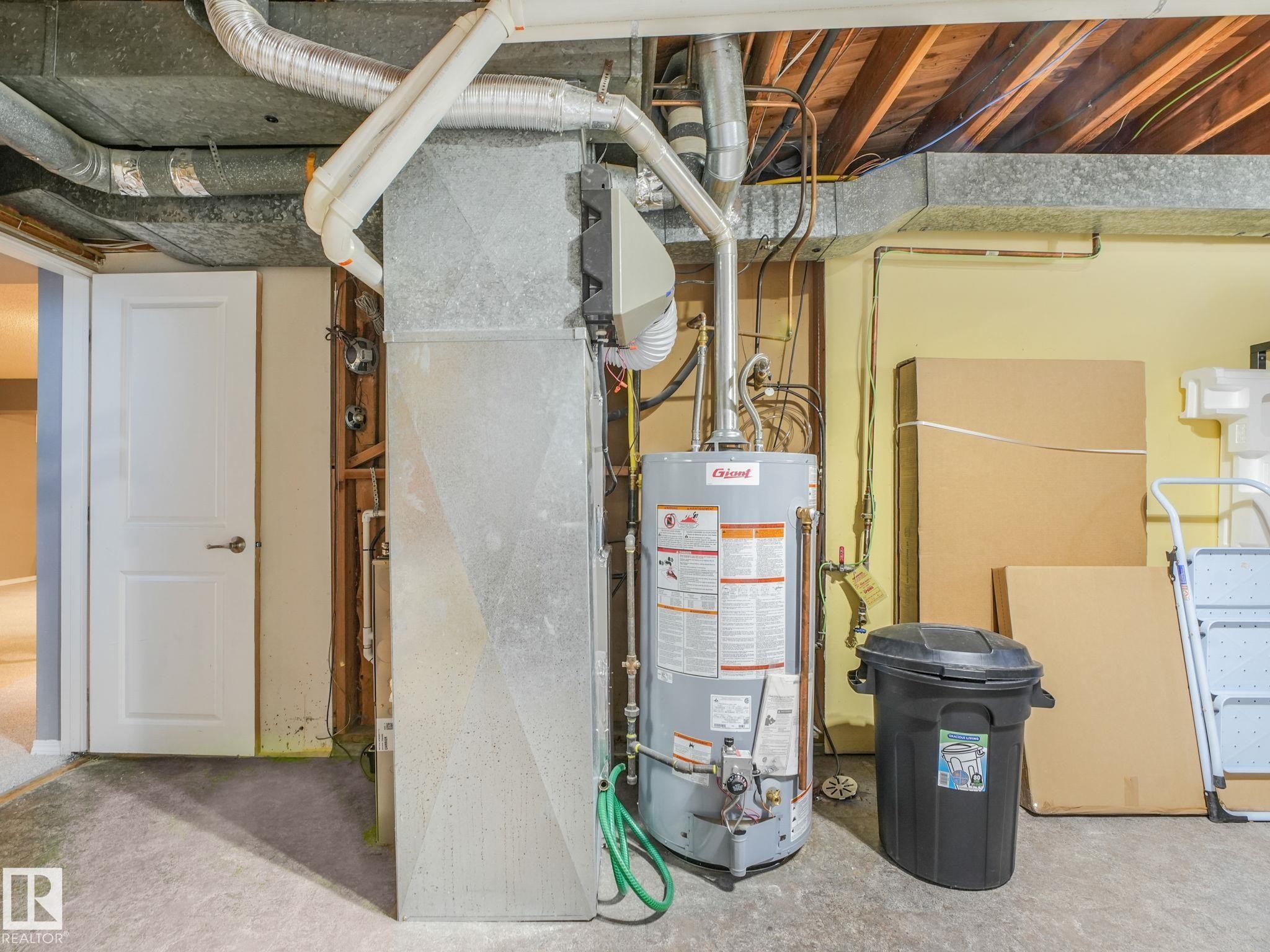 9528 54 Street Nw, Edmonton, AB - Indoor Photo Showing Basement