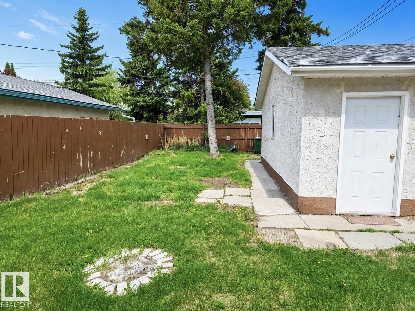 8712 162 Street Nw, Edmonton, AB - Outdoor