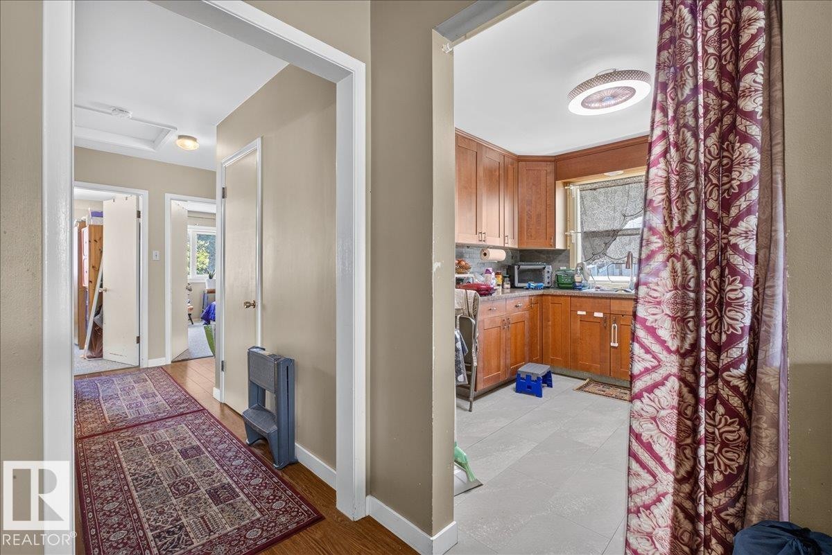 13411 101 Street Nw, Edmonton, AB - Indoor
