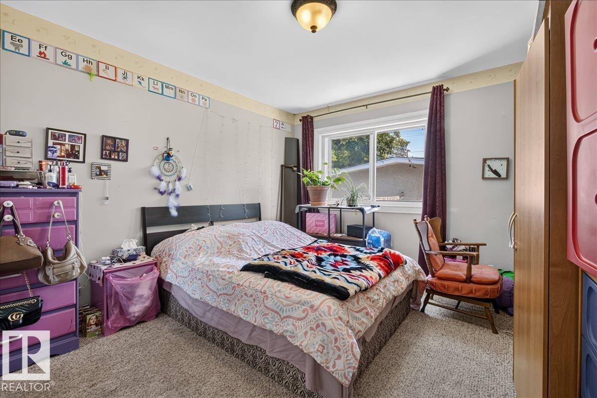 13411 101 Street Nw, Edmonton, AB - Indoor Photo Showing Bedroom