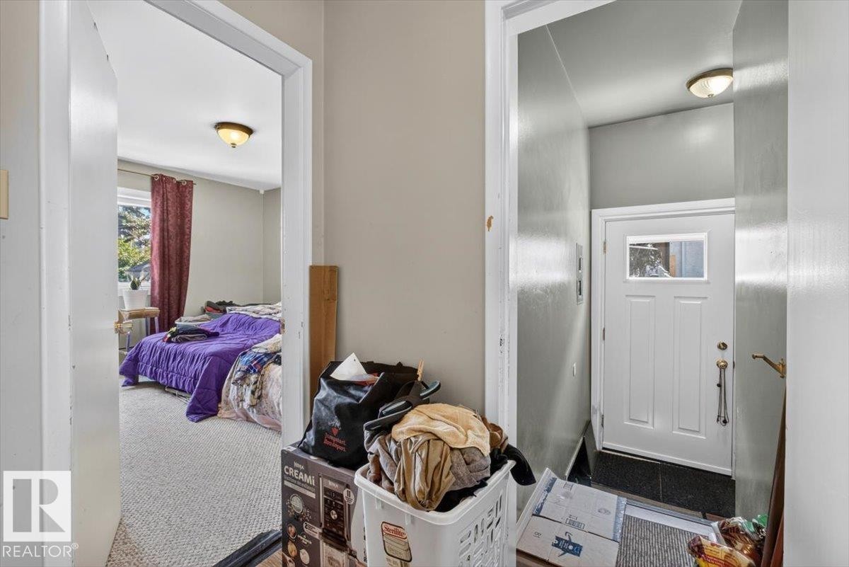13411 101 Street Nw, Edmonton, AB - Indoor