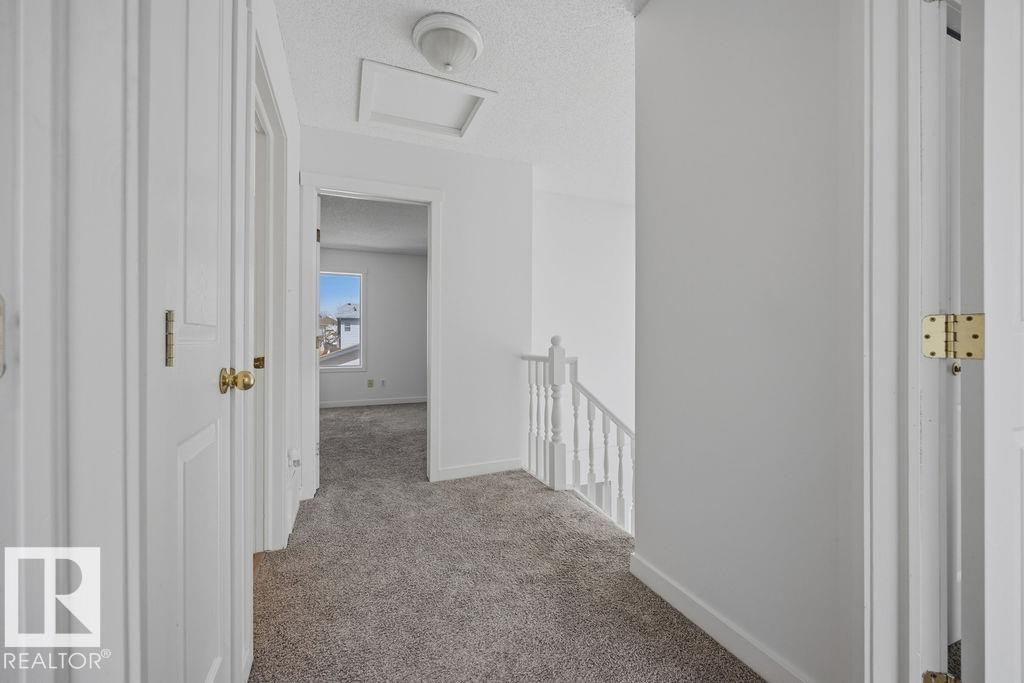 2076 Tanner Wynd Nw, Edmonton, AB - Indoor Photo Showing Other Room