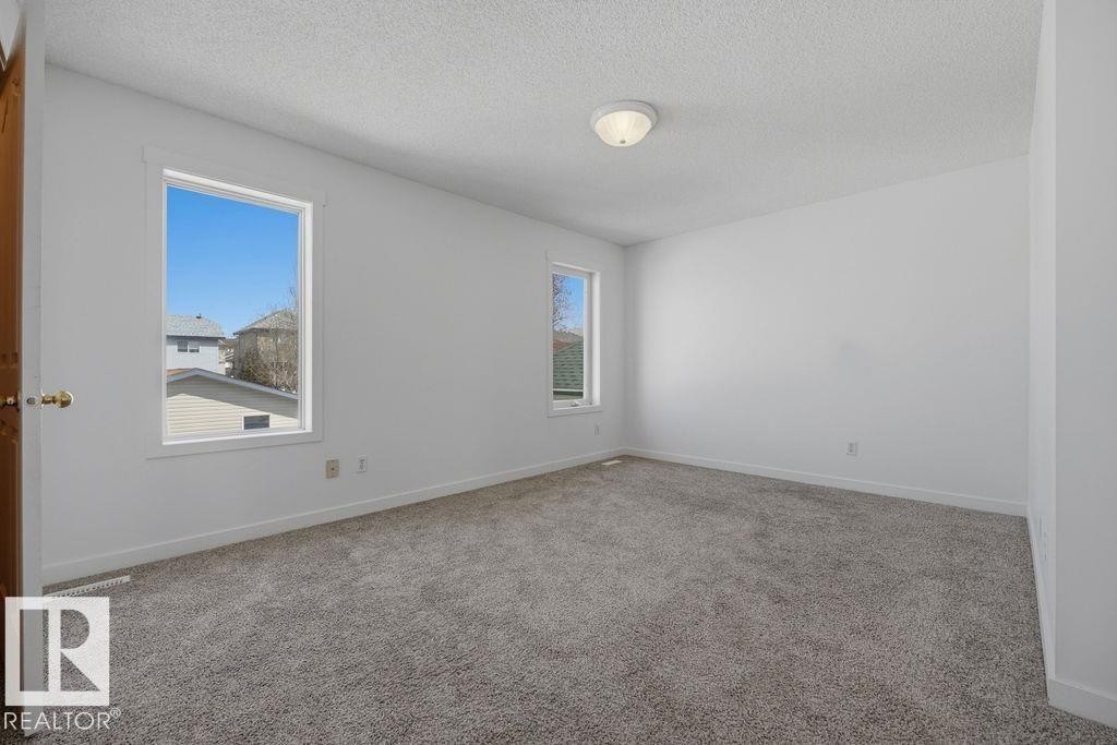 2076 Tanner Wynd Nw, Edmonton, AB - Indoor Photo Showing Other Room