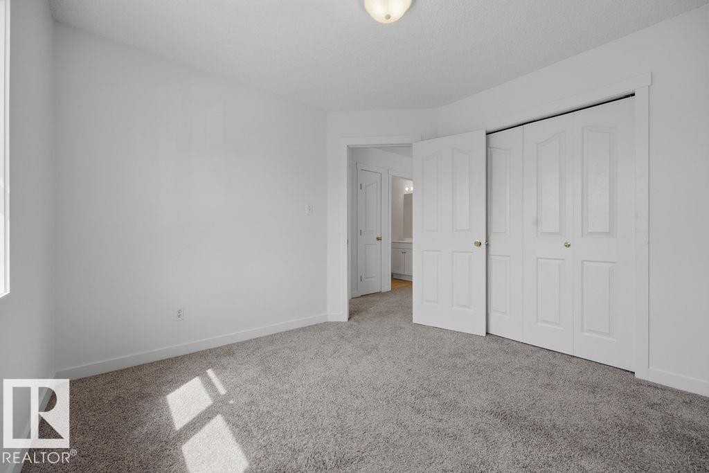 2076 Tanner Wynd Nw, Edmonton, AB - Indoor Photo Showing Other Room