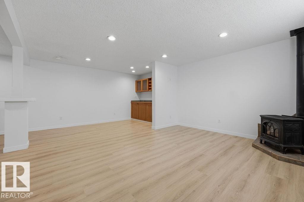 2076 Tanner Wynd Nw, Edmonton, AB - Indoor