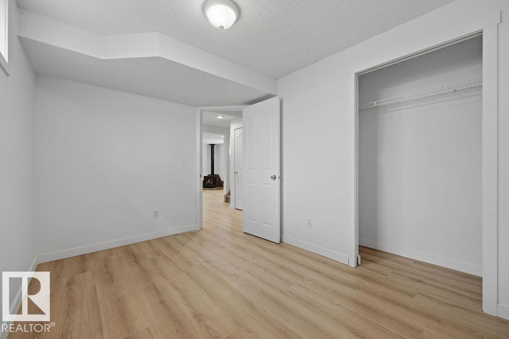 2076 Tanner Wynd Nw, Edmonton, AB - Indoor Photo Showing Other Room