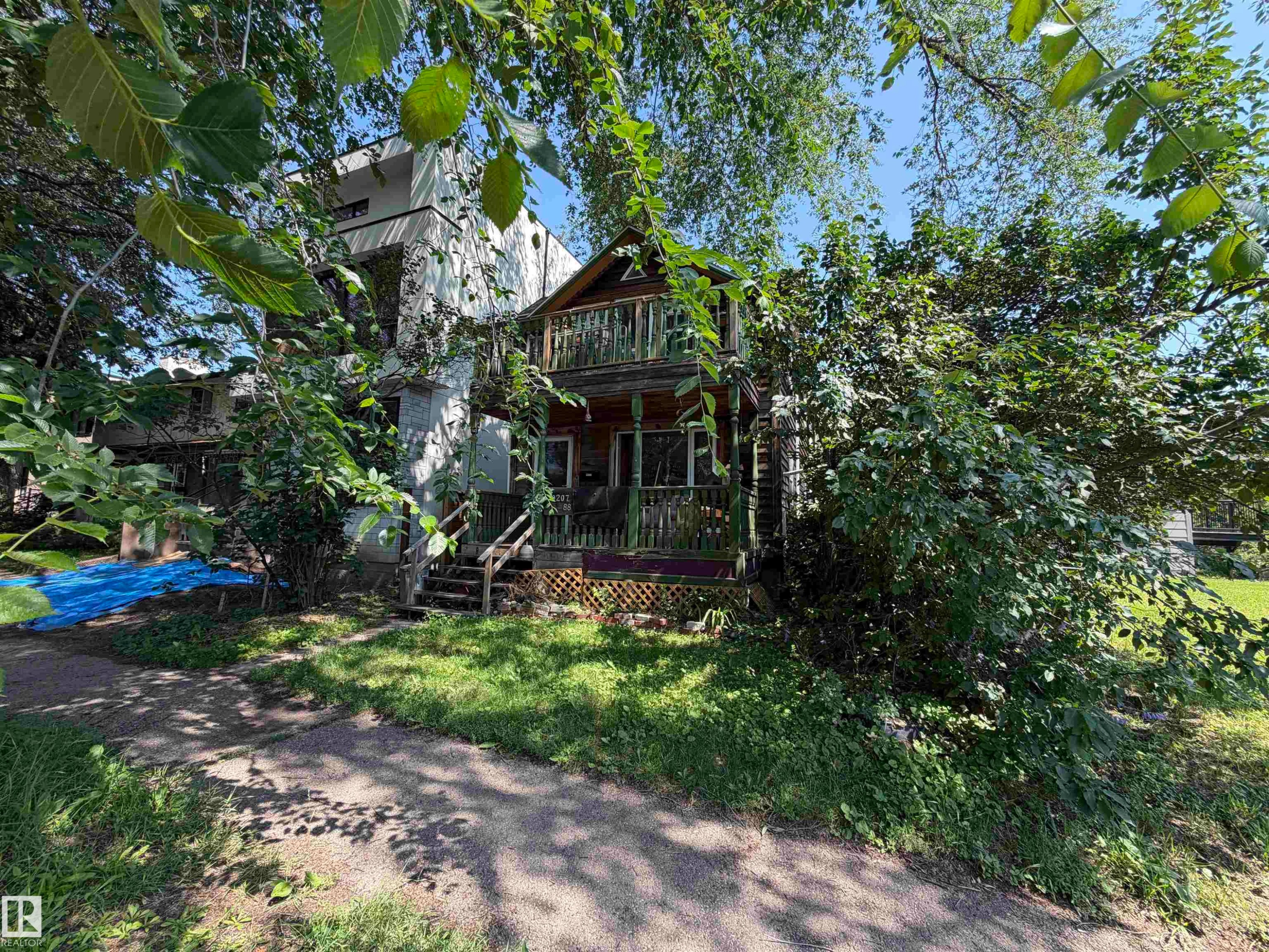 10207 88 Street Nw, Edmonton, AB - Outdoor