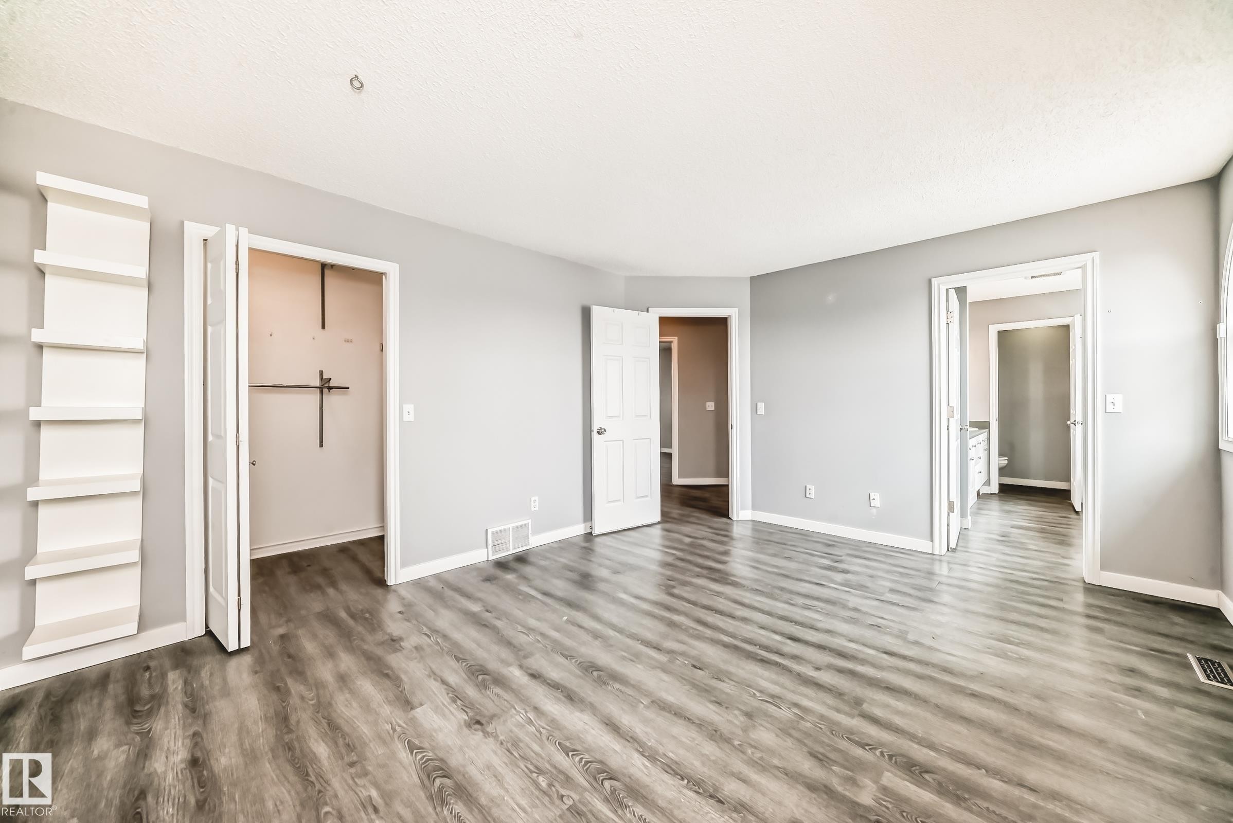 784 Blackburn Place Sw, Edmonton, AB - Indoor Photo Showing Other Room