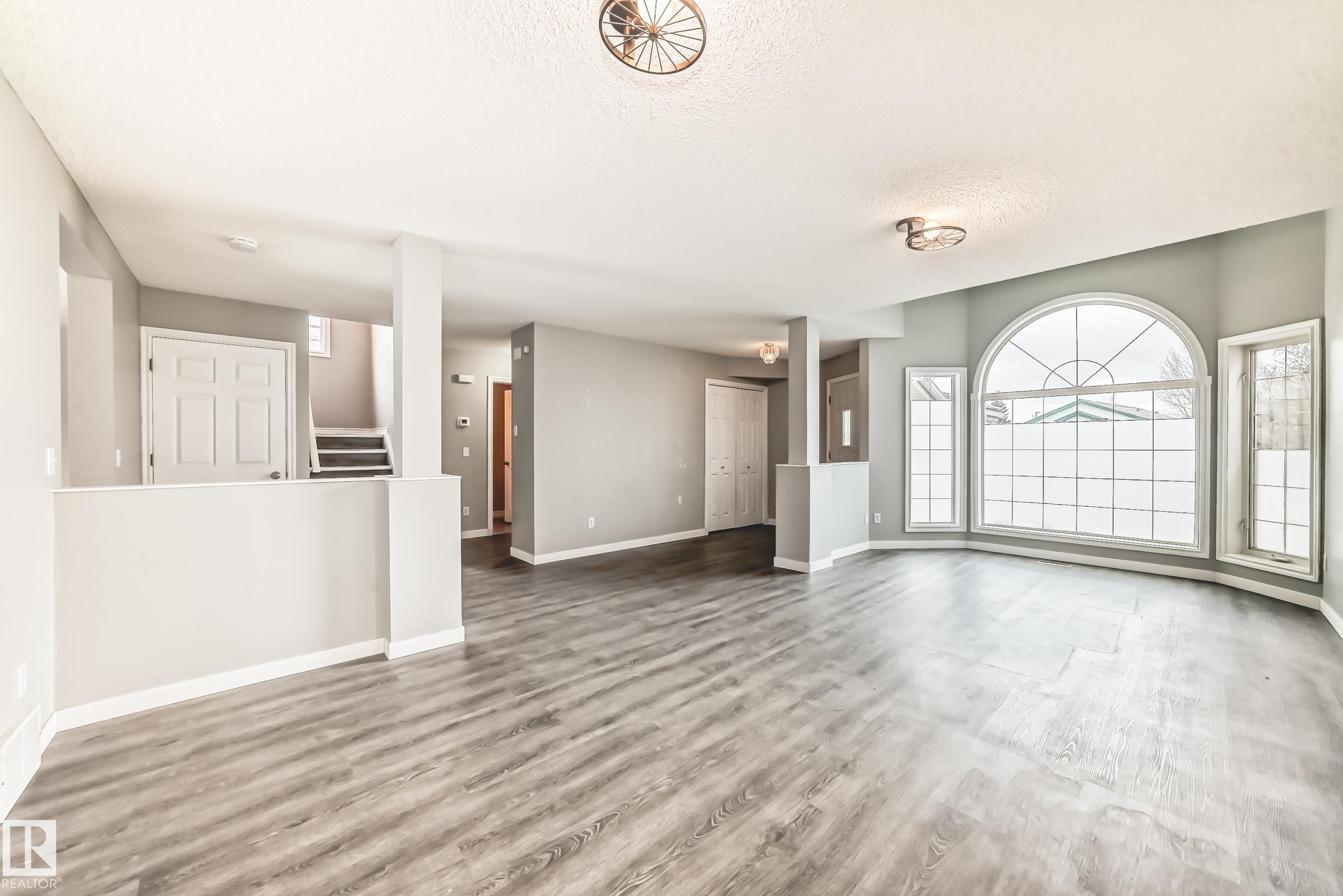 784 Blackburn Place Sw, Edmonton, AB - Indoor Photo Showing Other Room