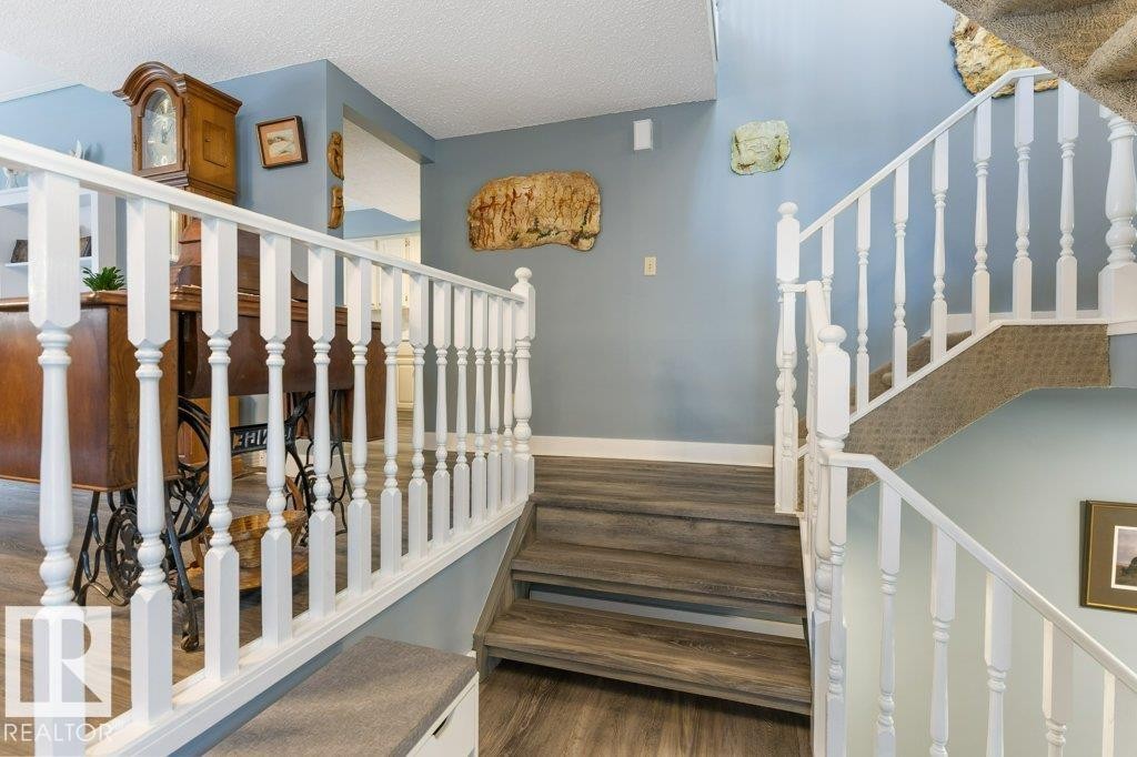 7 Whiteoaks Estates, St. Albert, AB - Indoor Photo Showing Other Room