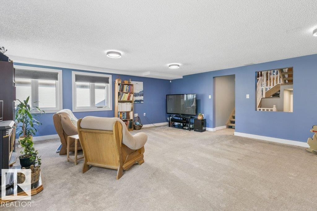 7 Whiteoaks Estates, St. Albert, AB - Indoor Photo Showing Other Room