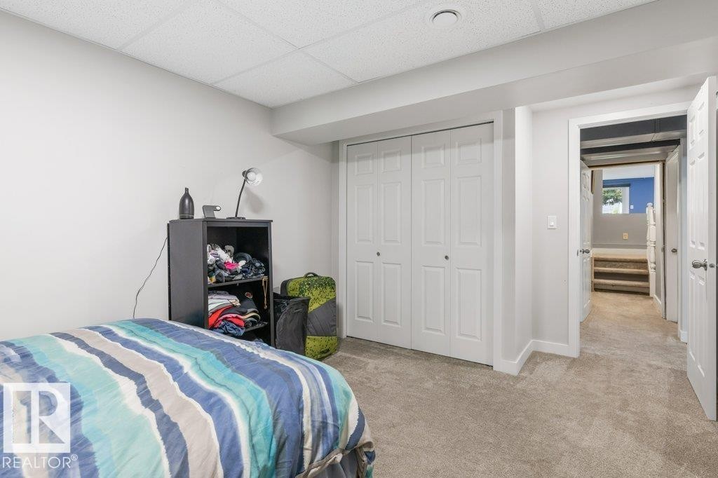7 Whiteoaks Estates, St. Albert, AB - Indoor Photo Showing Bedroom