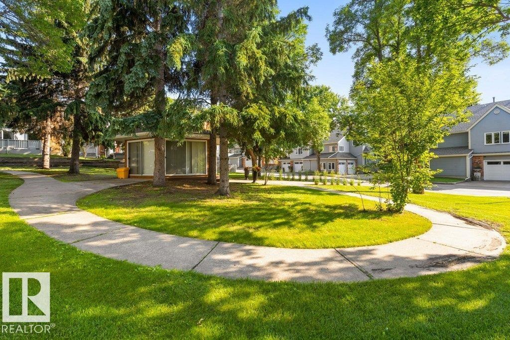 7 Whiteoaks Estates, St. Albert, AB - Outdoor