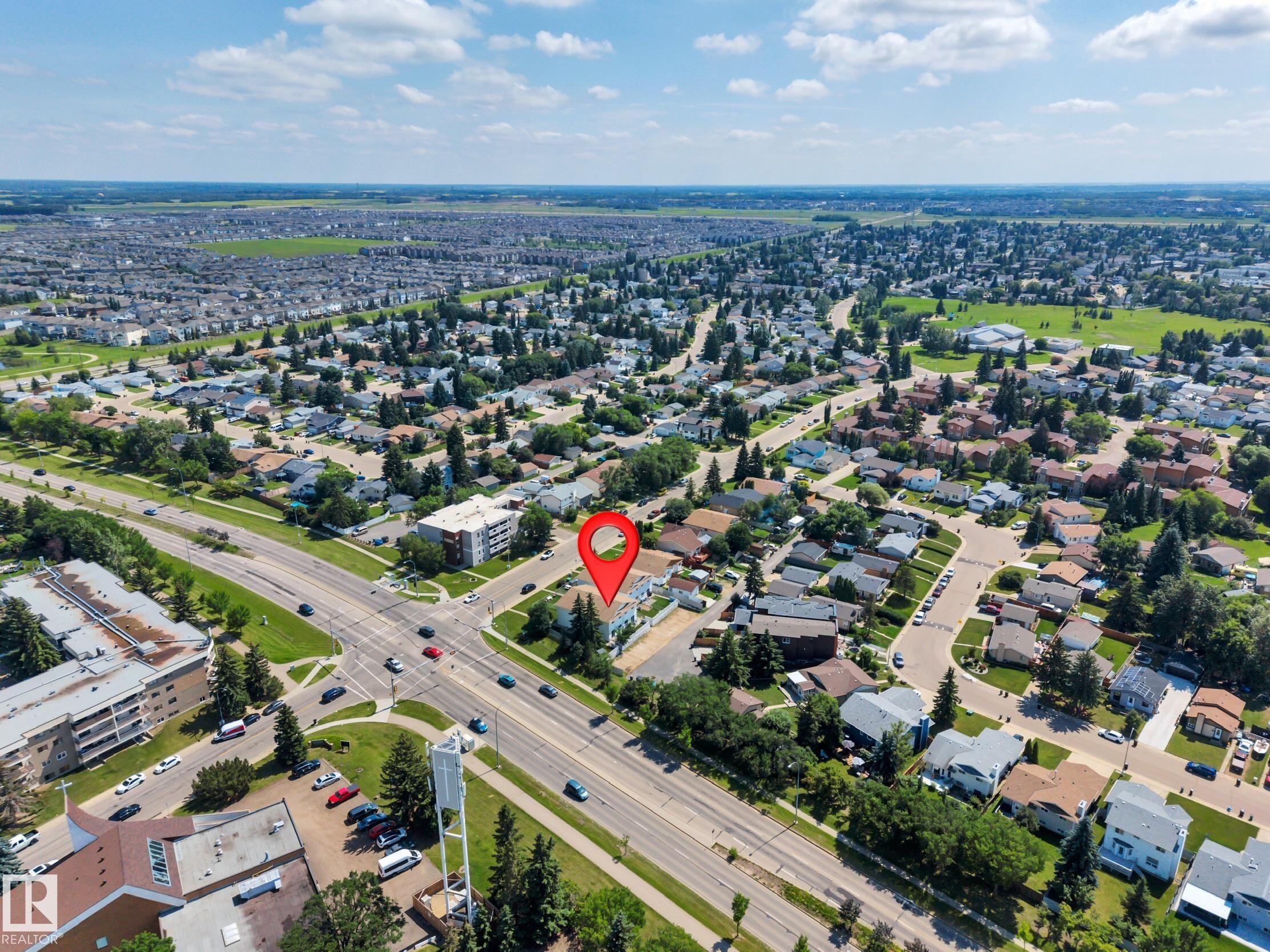 2218 38 Street Nw, Edmonton, AB - Outdoor With View