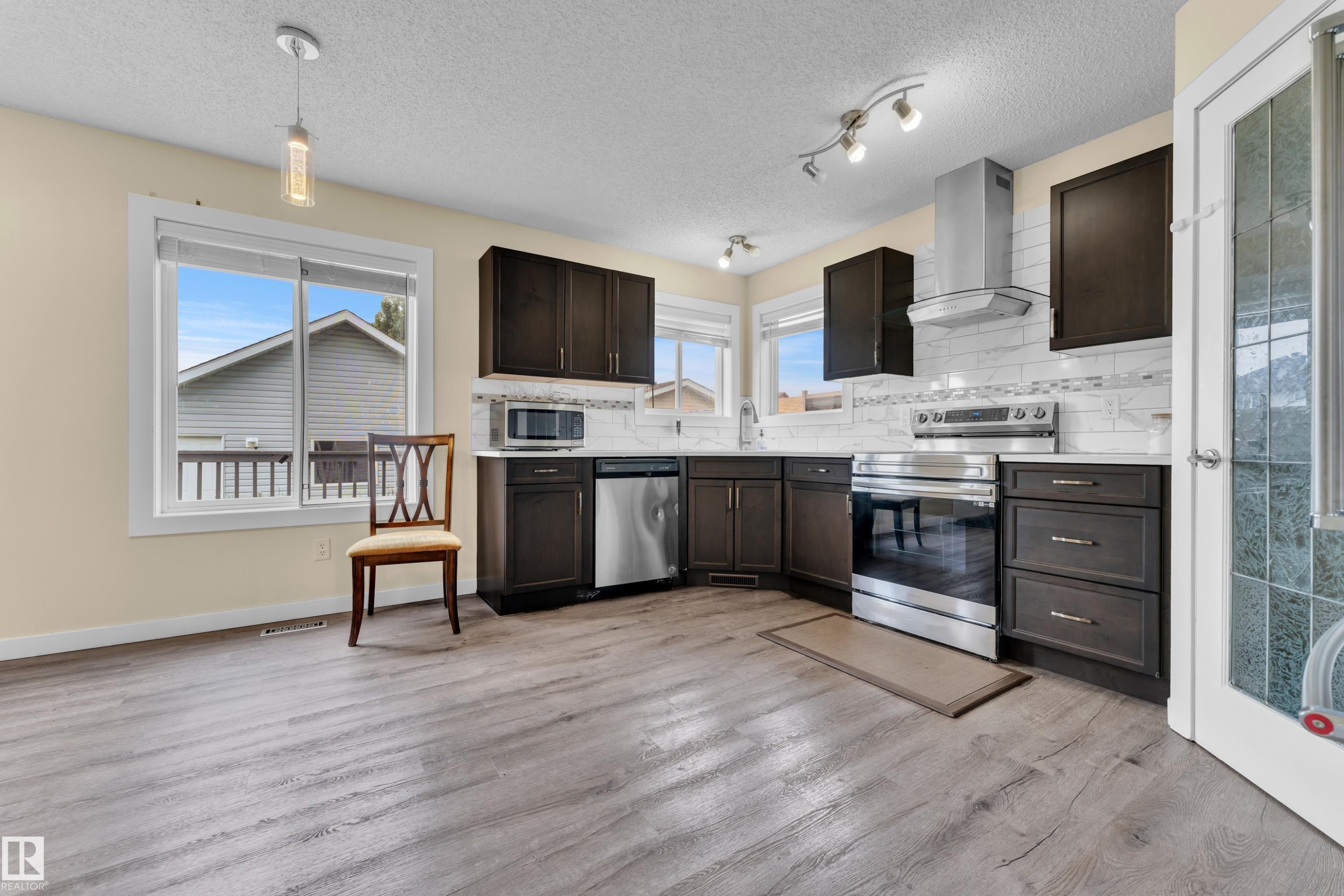 2362 29A Avenue Nw, Edmonton, AB