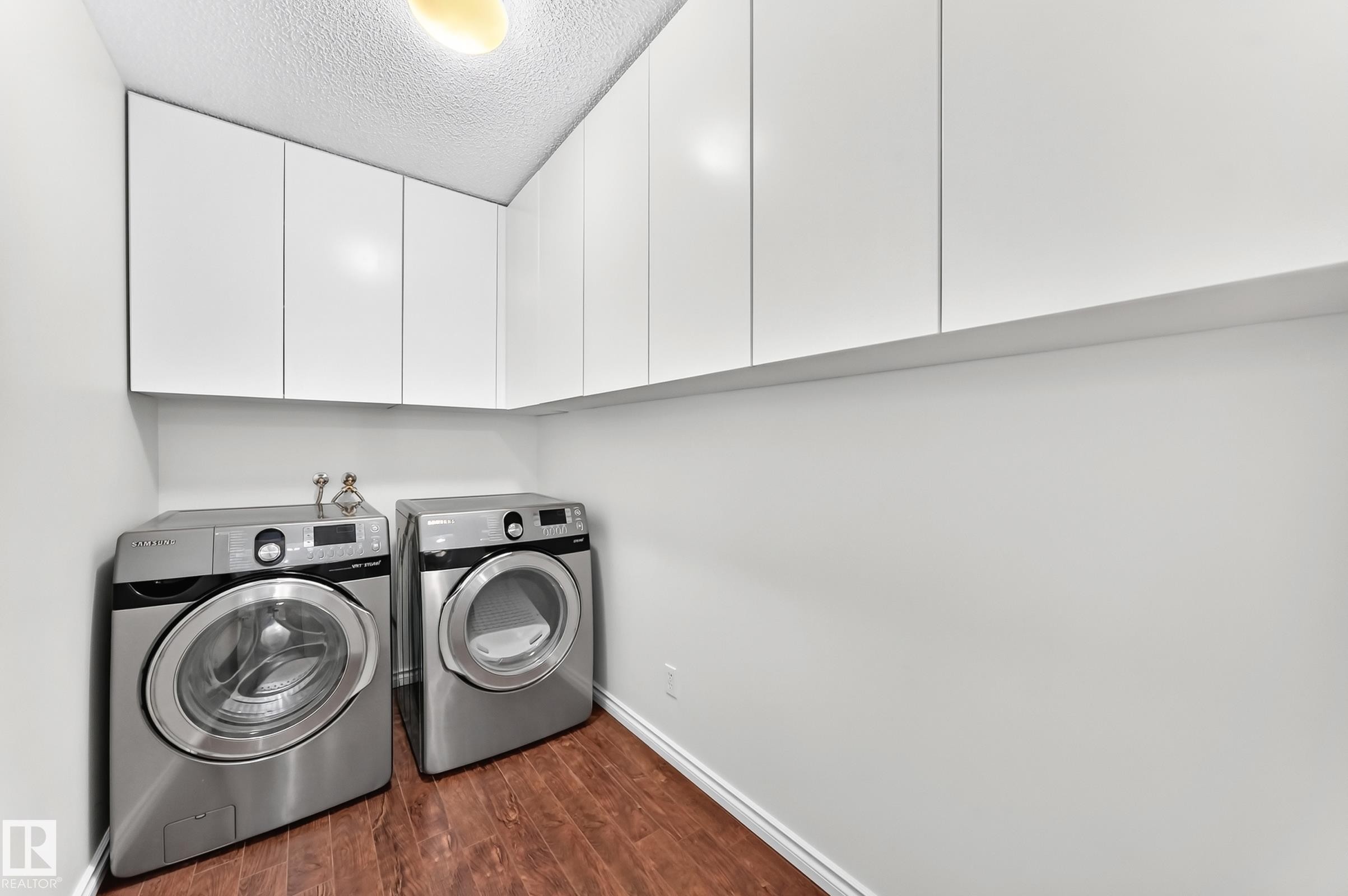 #109 10945 21 Av Nw, Edmonton, AB - Indoor Photo Showing Laundry Room